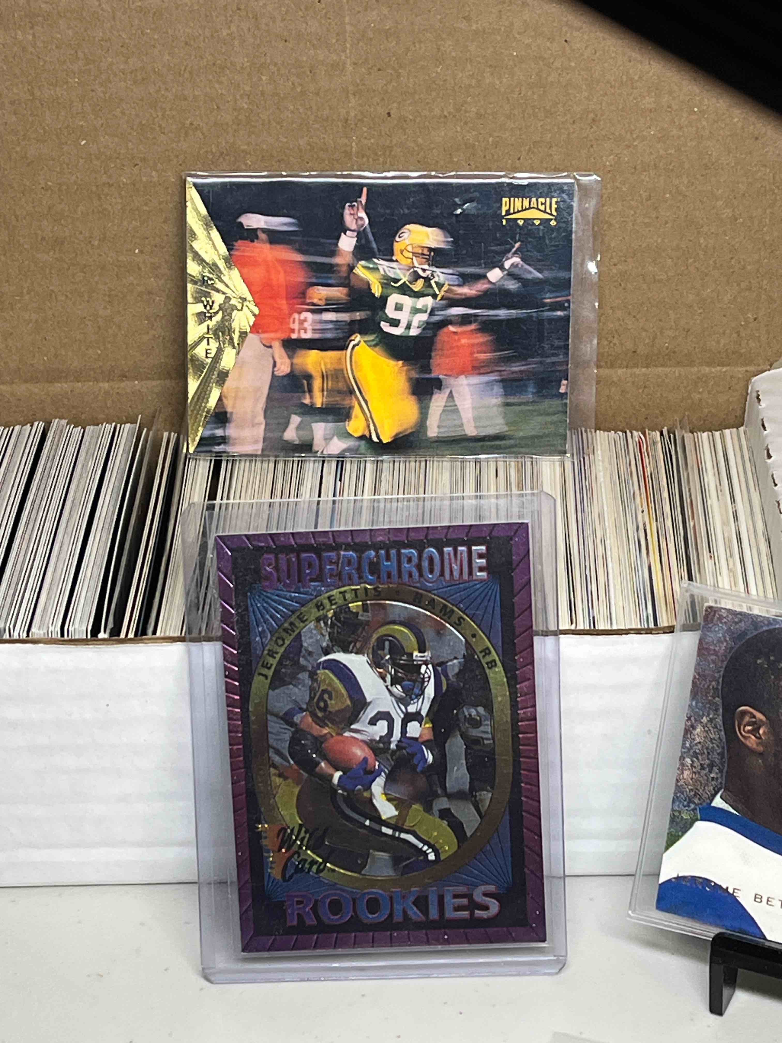 400ct. box Mixed 90’s Football Cards- John Elway & Reggie White! Jerome Bettis Flair Preview Insert and SuperChrome Rookies! Bowman Interstate Parallels! So much more!!