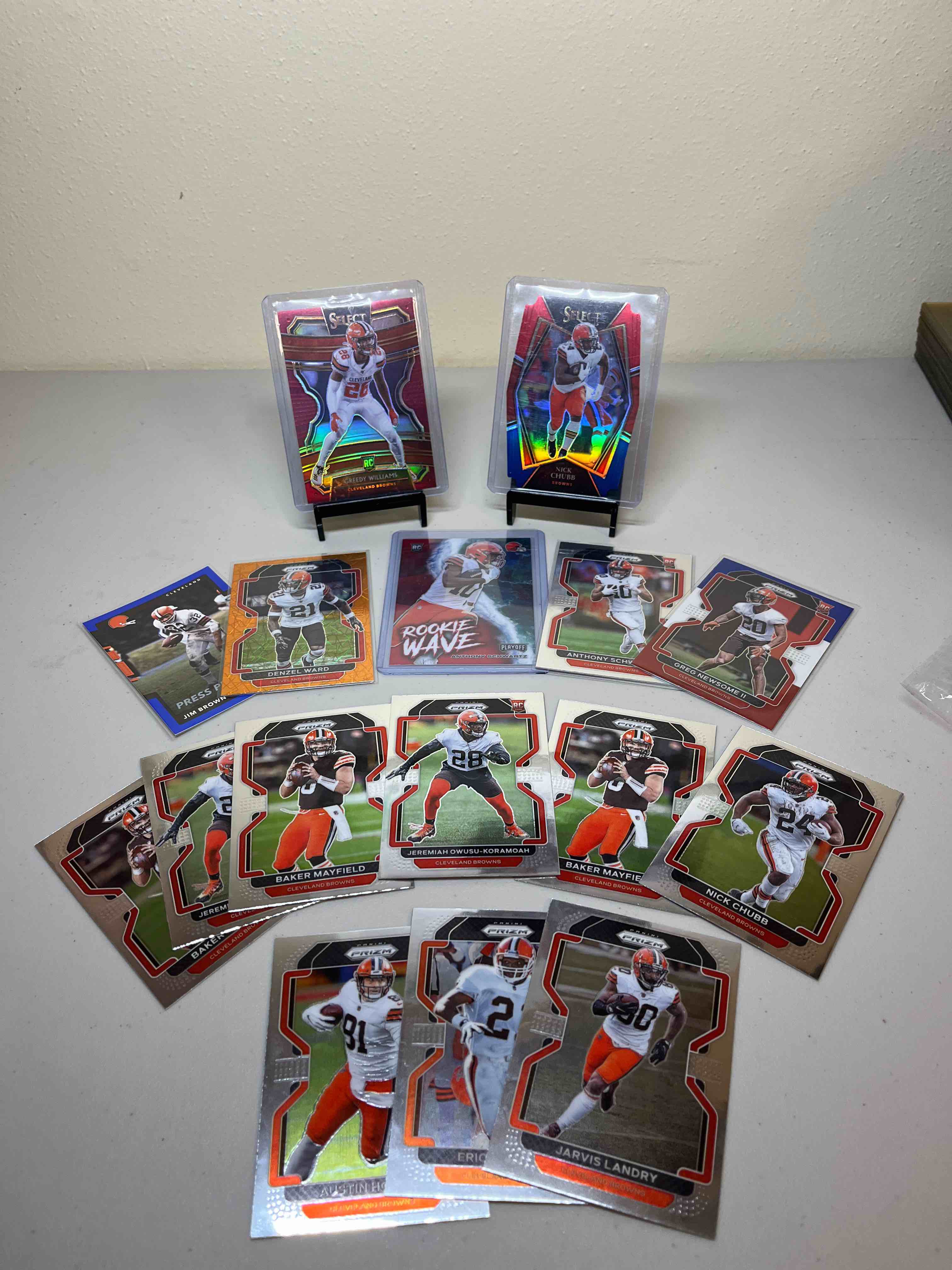 (12) card Modern Cleveland Browns Football Lot- Panini Prizm & Select! Greedy Williams Rookie Prizm Concourse /149, Baker Mayfield and Nick Chubb Die-cut!! Check these out!