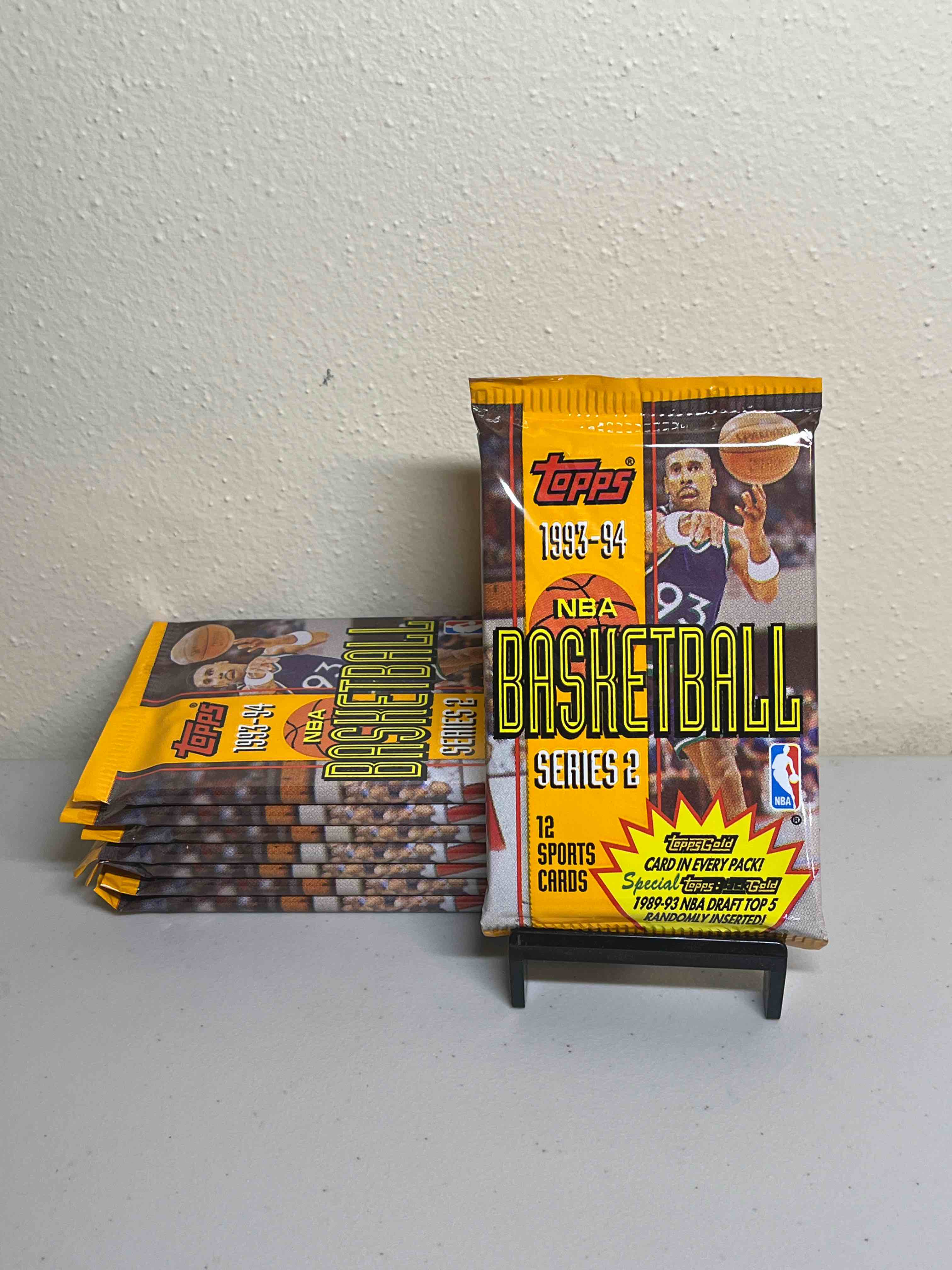 (8) Sealed 1993-94 Topps Basketball Cards- Sealed Packs! Anfernee Hardaway & Chris Webber Rookies! Look for Topps Gold and Topps Black Gold Cards!!
