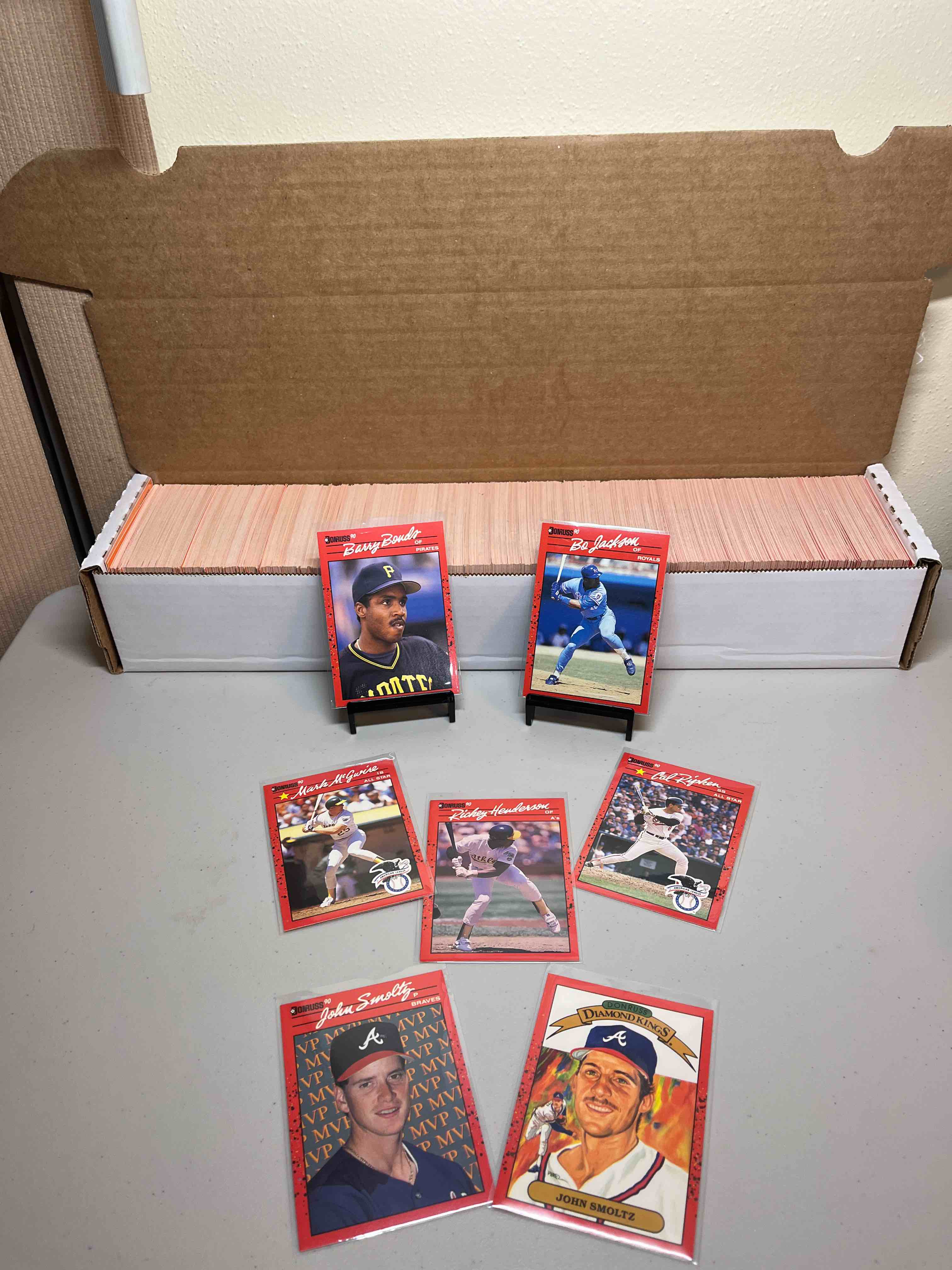 930ct. lot 1990 Donruss Baseball Cards- MVP, Diamond Kings, and All-Star Cards! Look for Rare Error Cards! Barry Bonds & Bo Jackson!