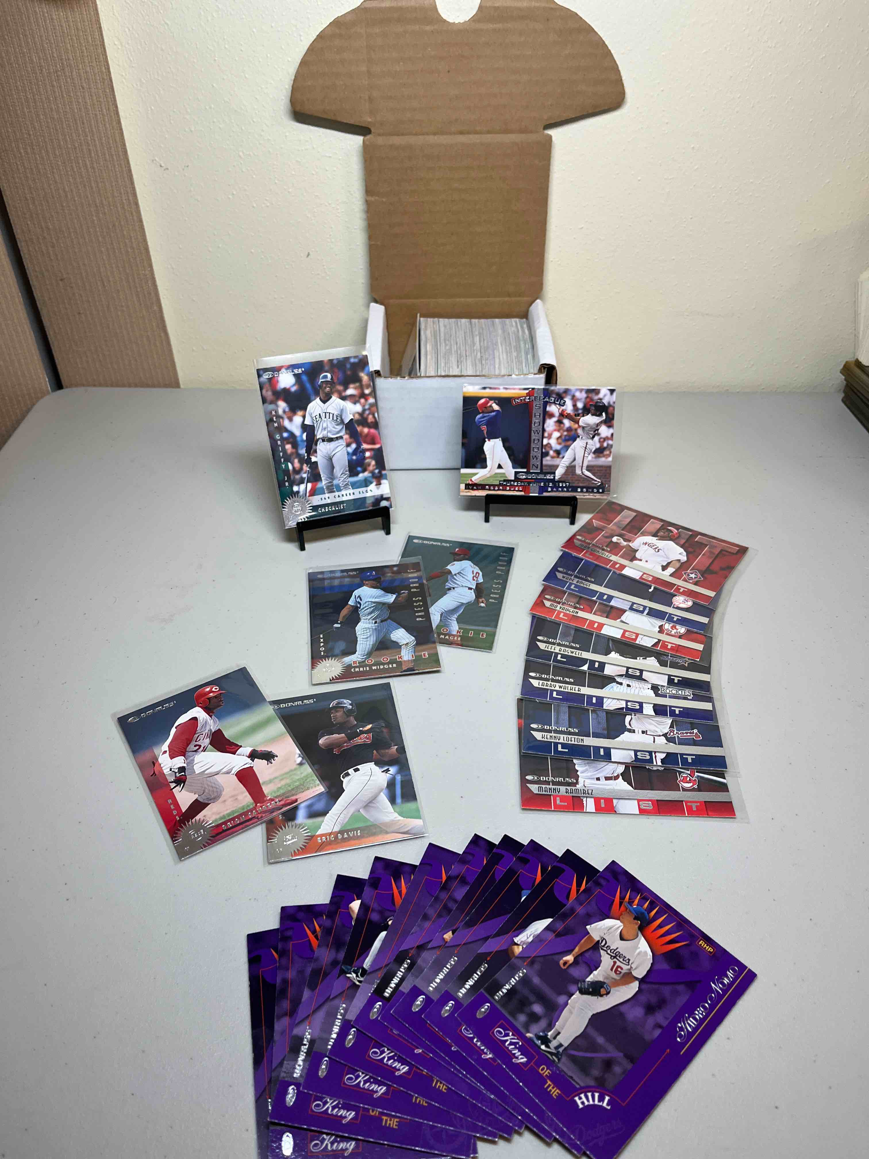 200ct. box 1997 Donruss Baseball Cards- Ken Griffey Jr. & Barry Bonds! Press Proof Parallel Rookie Cards!! Hot List and King of the Hill Subsets!!