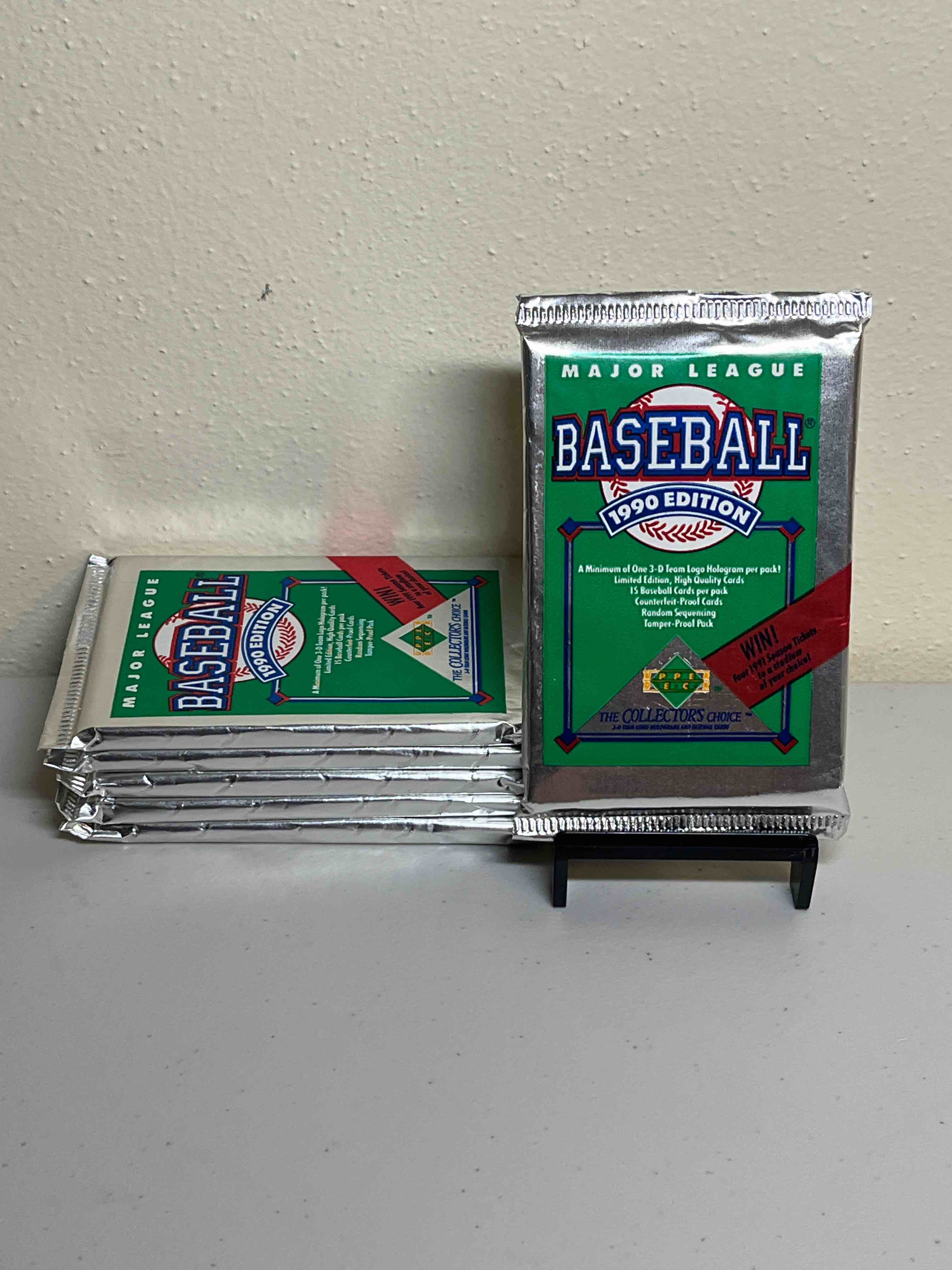 (6) Sealed 1990 Upper Deck Baseball Cards- Sealed Packs! Look for Ken Griffey Jr., Barry Bonds, and Mark McGwire!! 3-D Team Logo Holograms in every pack! These packs are in great condition!