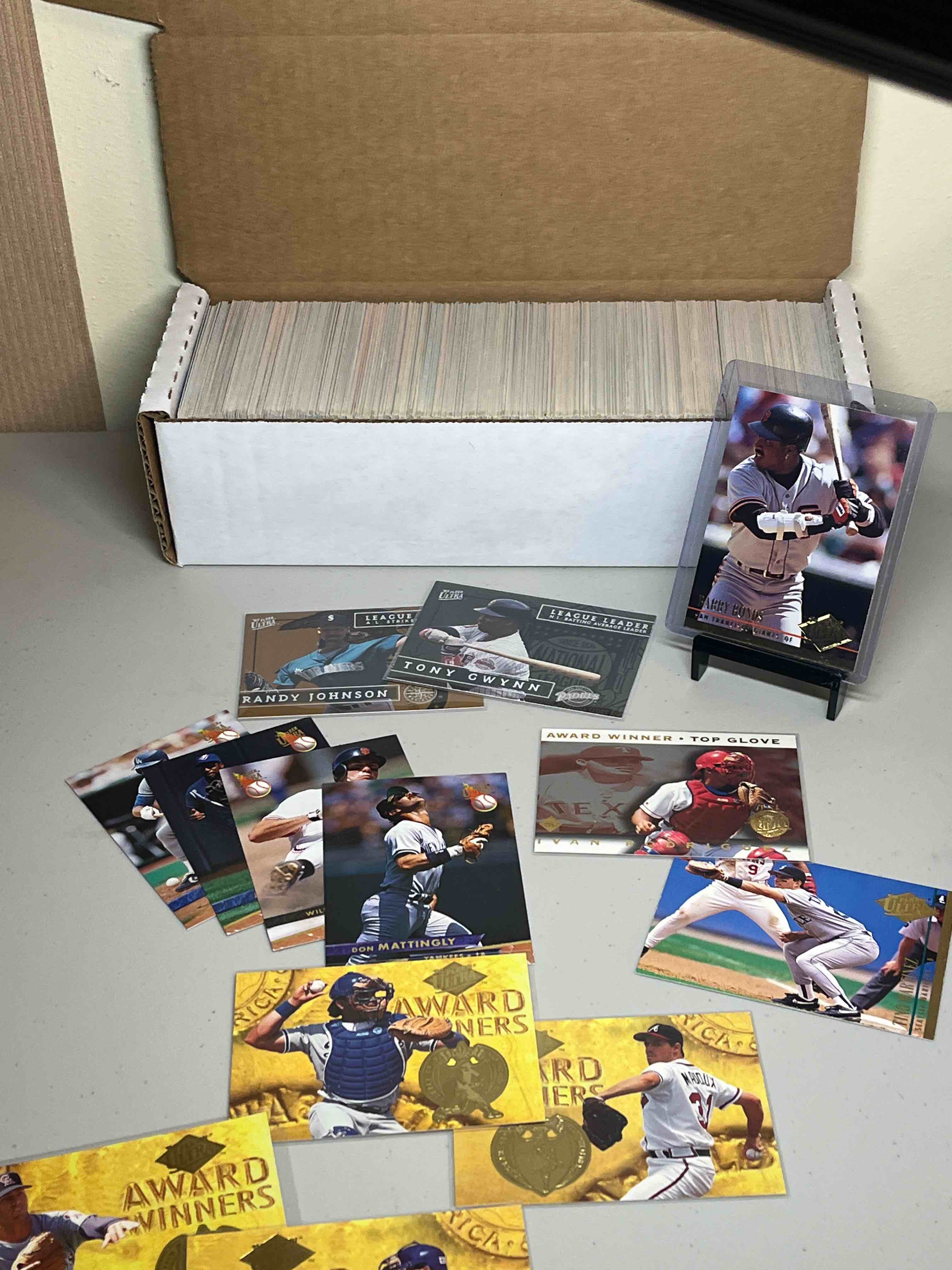 550ct. box 1992 to 1996 Fleer Ultra Baseball Cards! Barry Bonds! MVP Award Winners! 