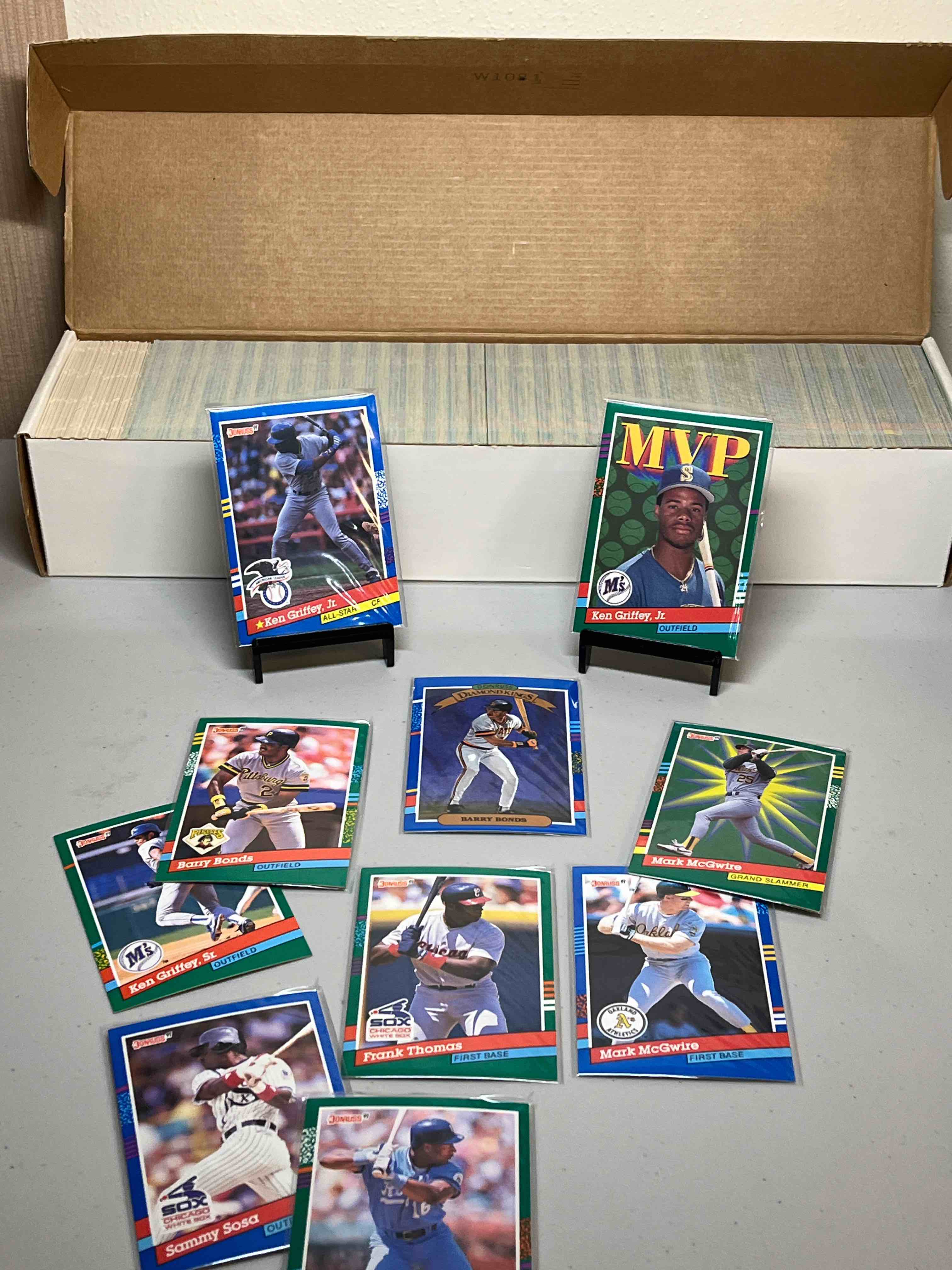 1991 Donruss Baseball Card Set! Over 800 Cards! Ken Griffey Jr, Mark McGwire, Barry Bonds Diamond Kings, and Frank Thomas 2nd Year Cards!! 
