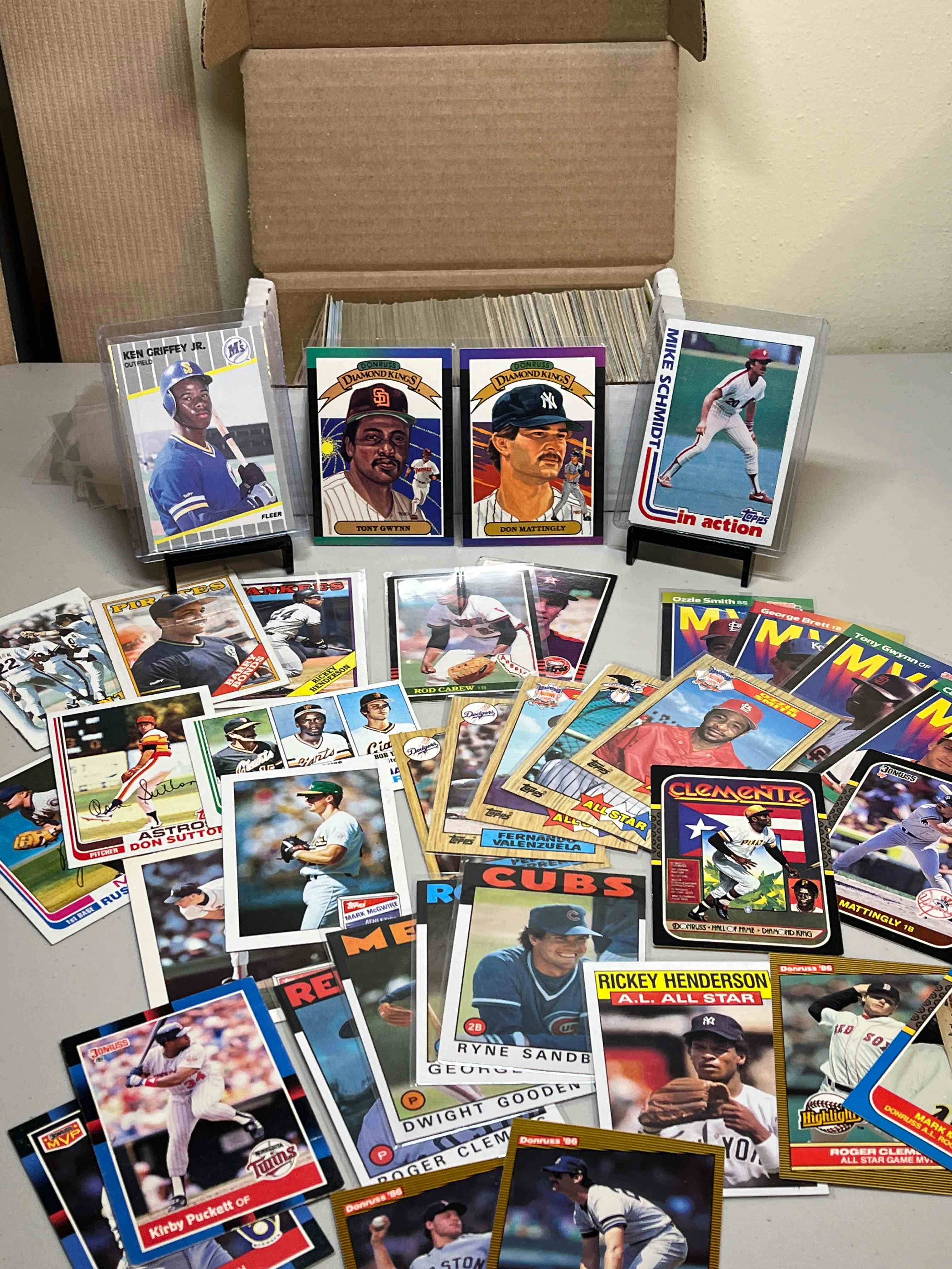 Mixed Lot of 1980’s Baseball Cards- 1982 to 1989!! ‘82 Mike Schmidt! Ken Griffey Jr. Rookie!! Barry Bonds, Rickey Henderson & more!!
