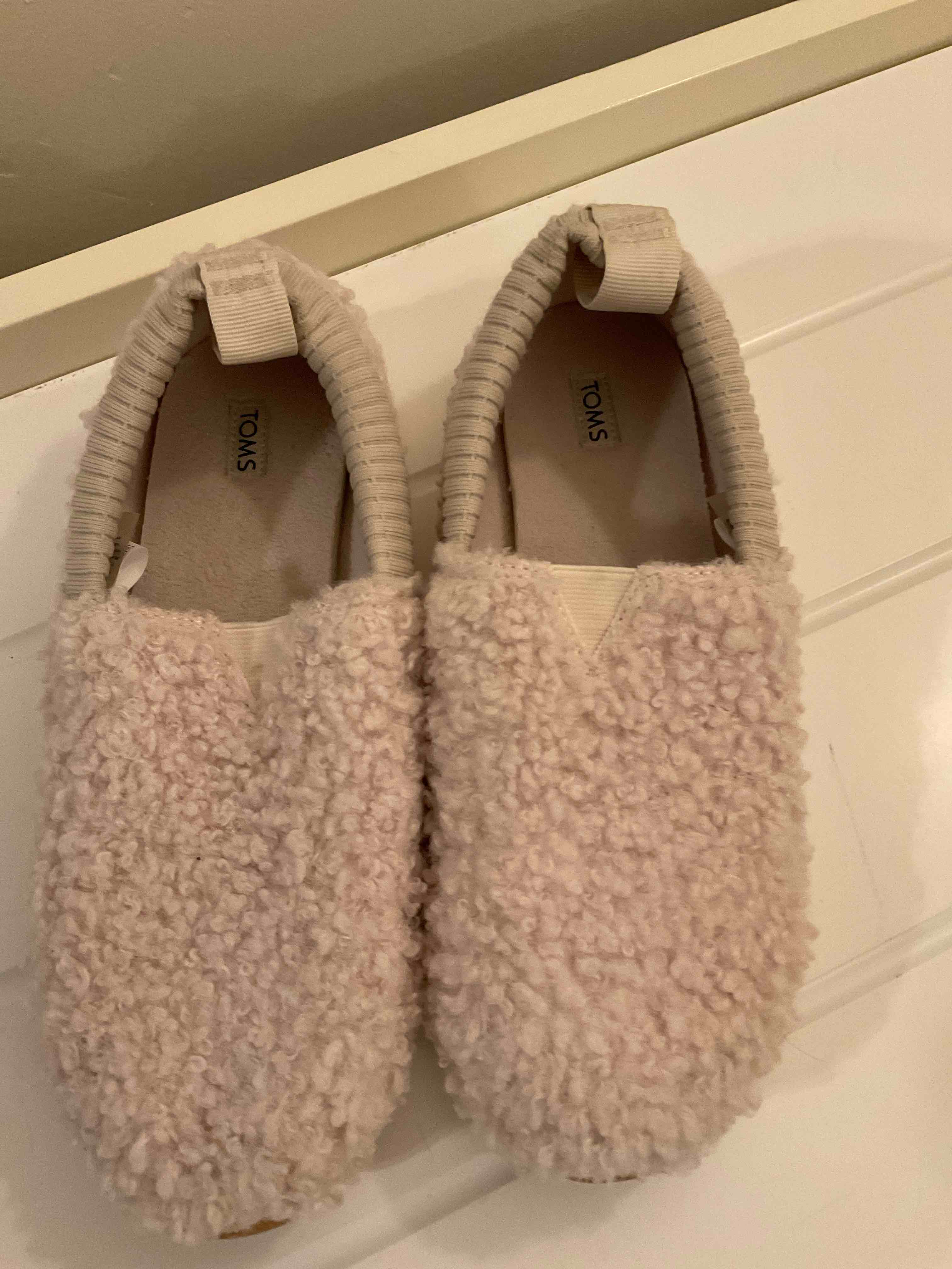 TOMS sz 7.5 Women’s Alpargata Resident Faux Shearling Slip On 