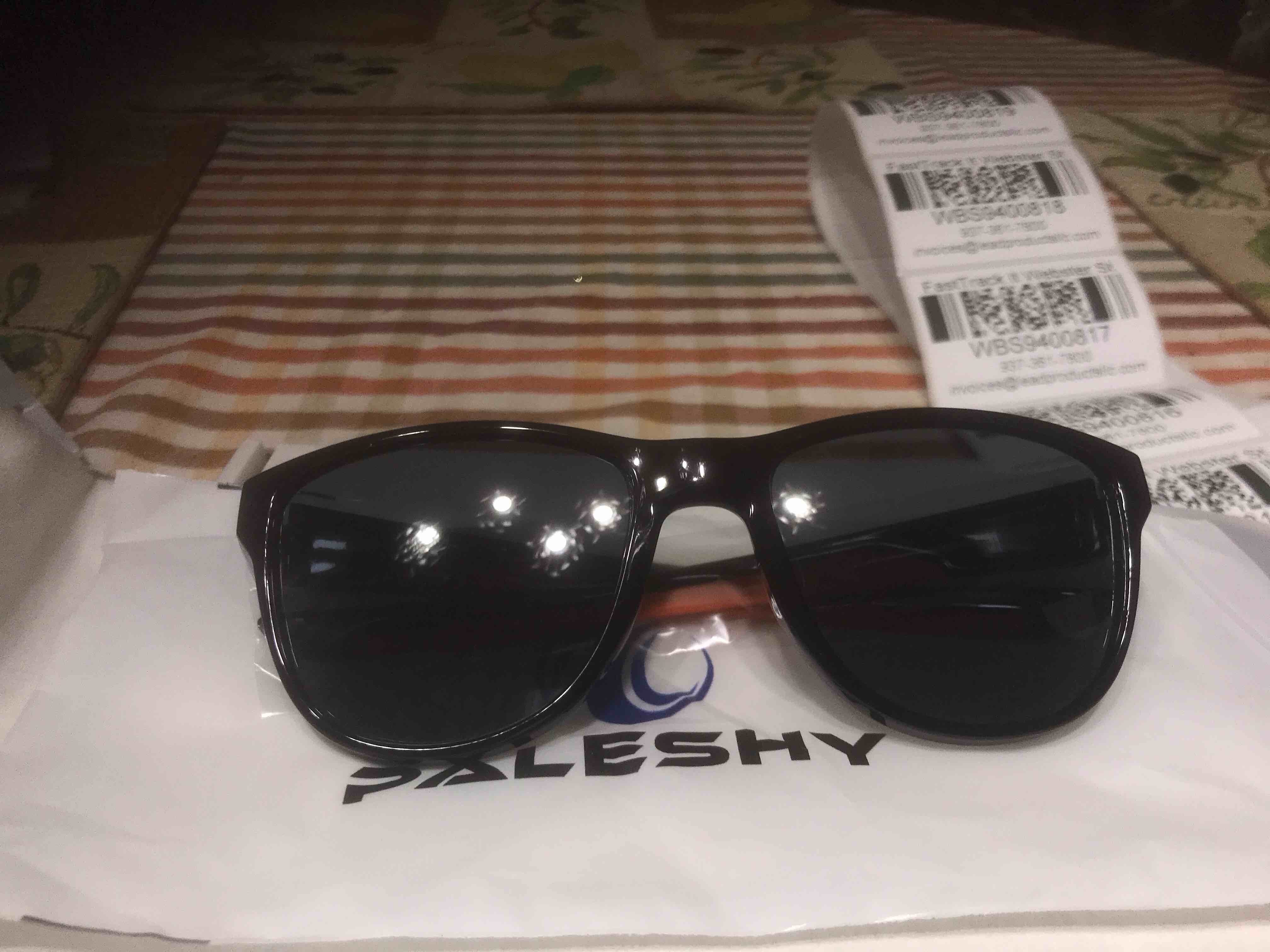 Condition photo showing New/Like New for Cat eyes sunglasses