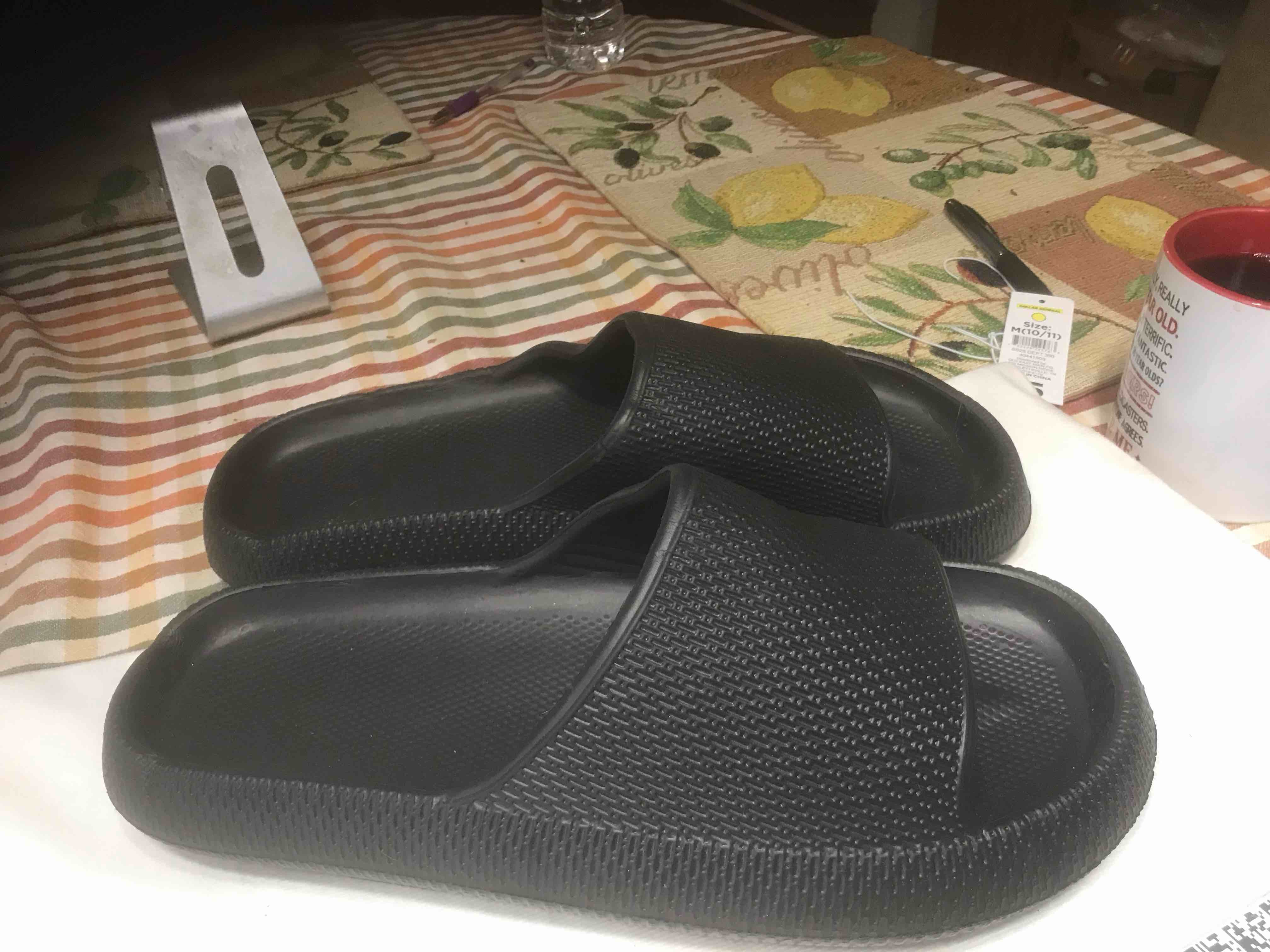 Men’s size 10/11 slip on shoes