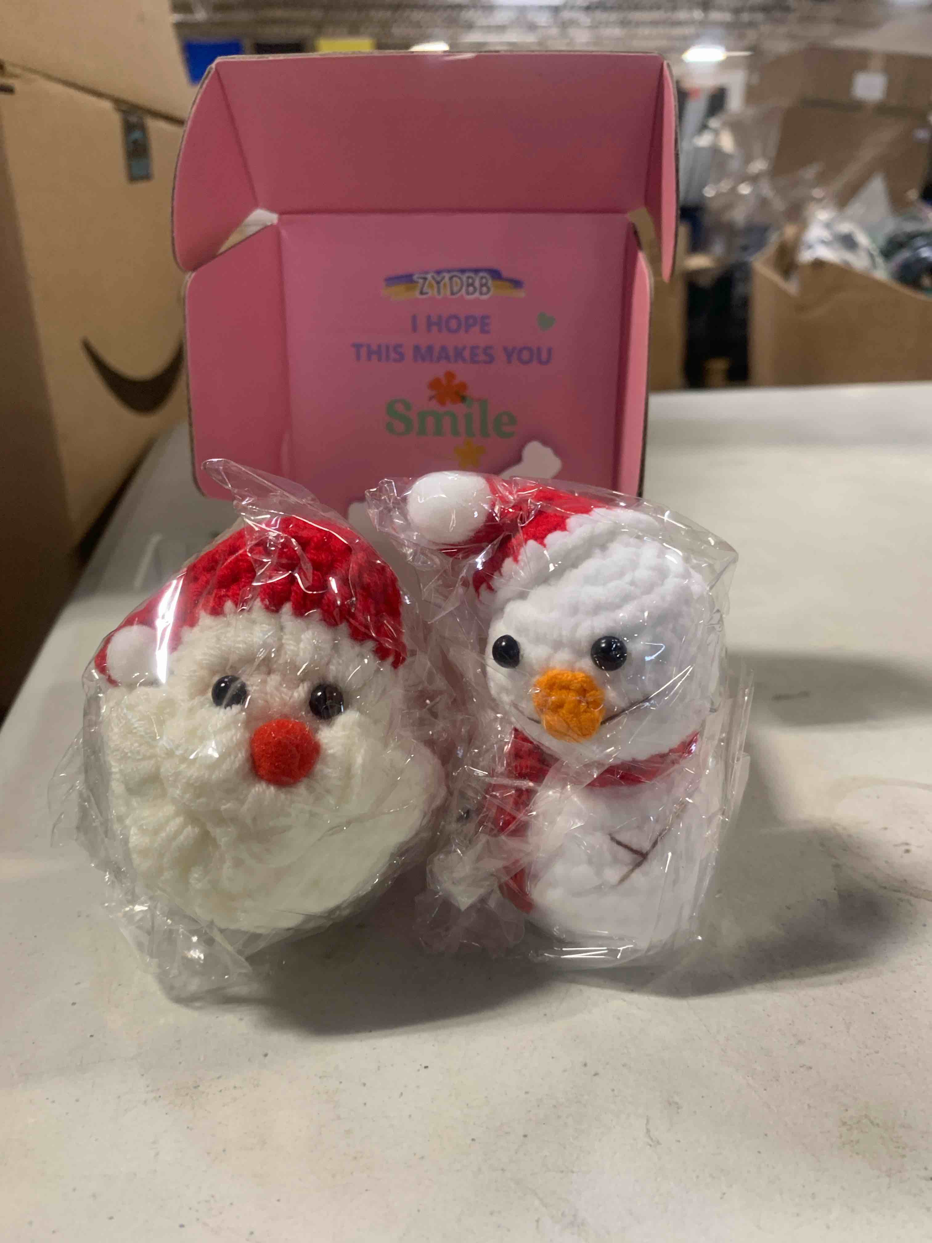 ZYDBB Christmas Crochet Dolls, 2 Pcs Emotional Support Santa and Snowman, Mini Funny Positive Animals, Handmade Unique Gift for Home Office Christmas Decor