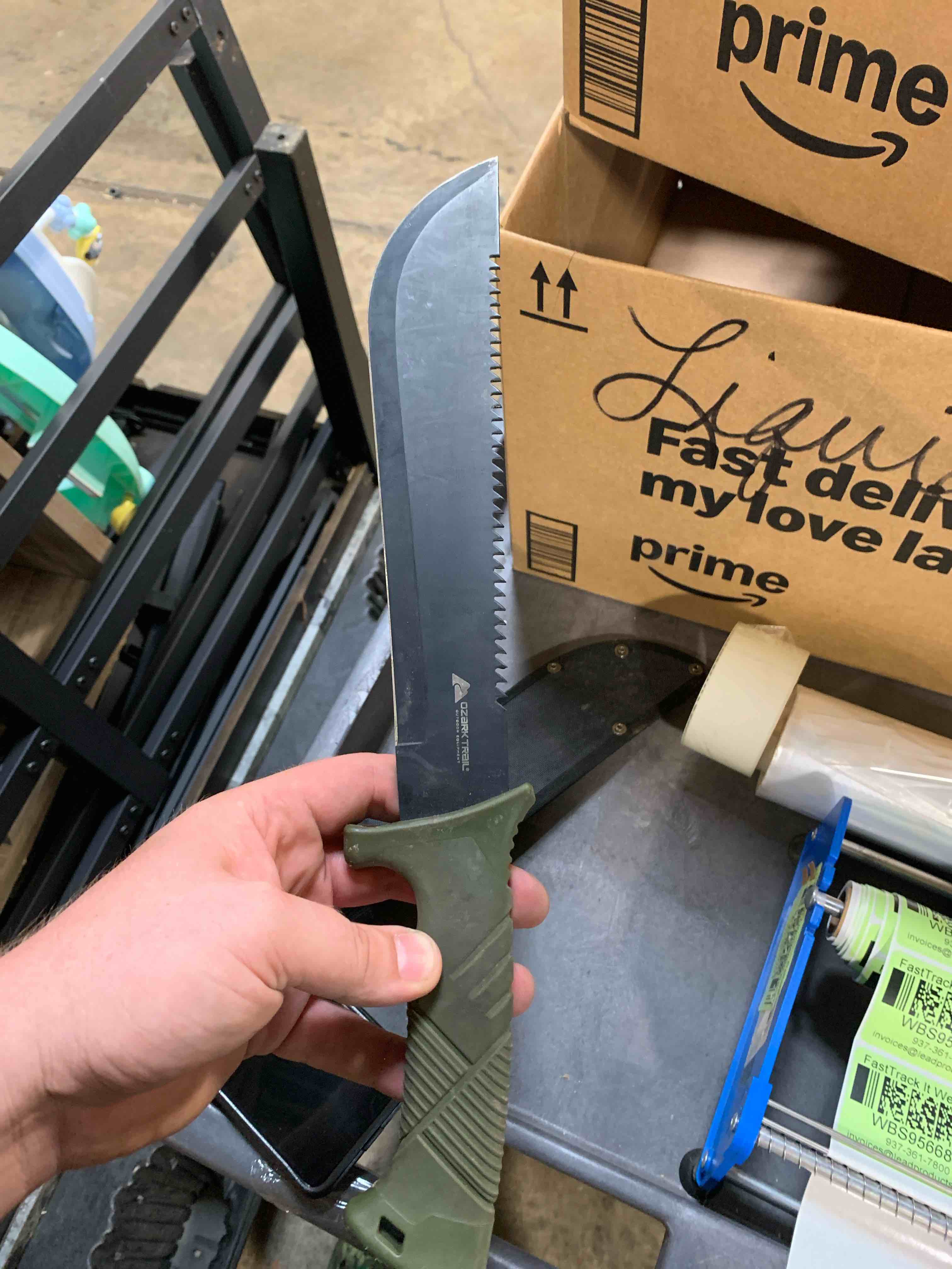 Knife 