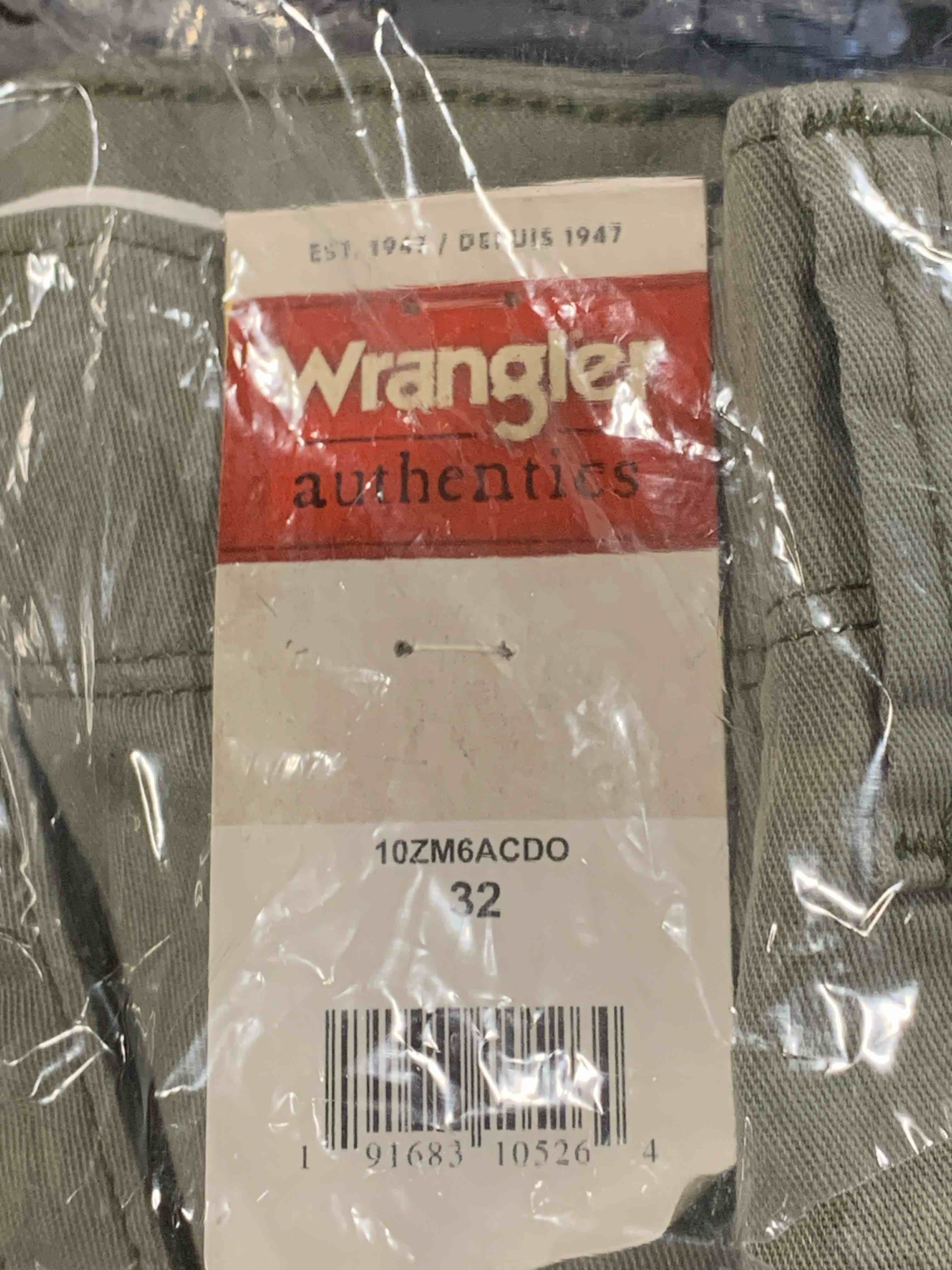 wrangler authentics men's classic cargo stretch short, dusty olive, 32