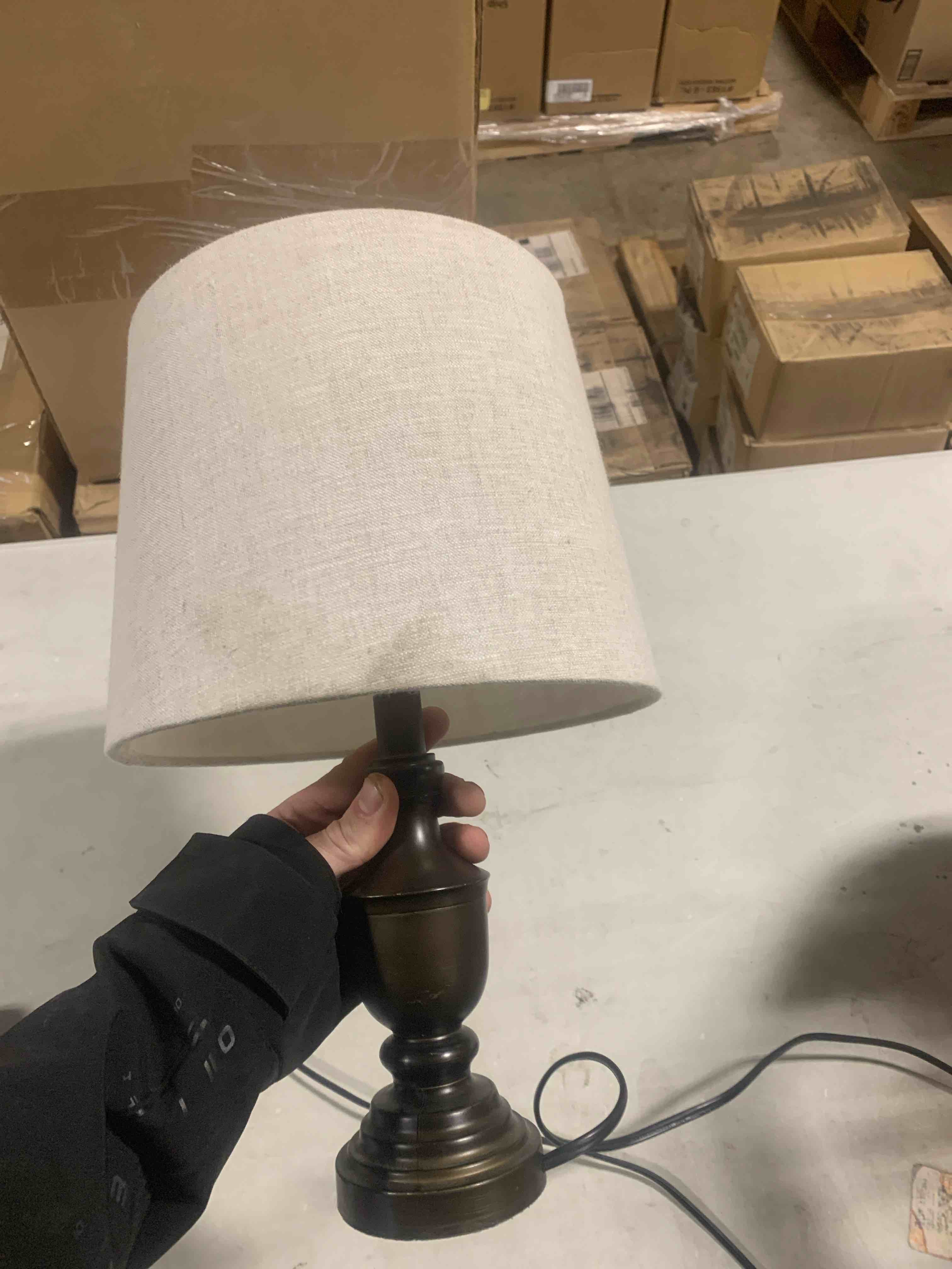 desk lamp, working (no bulb)