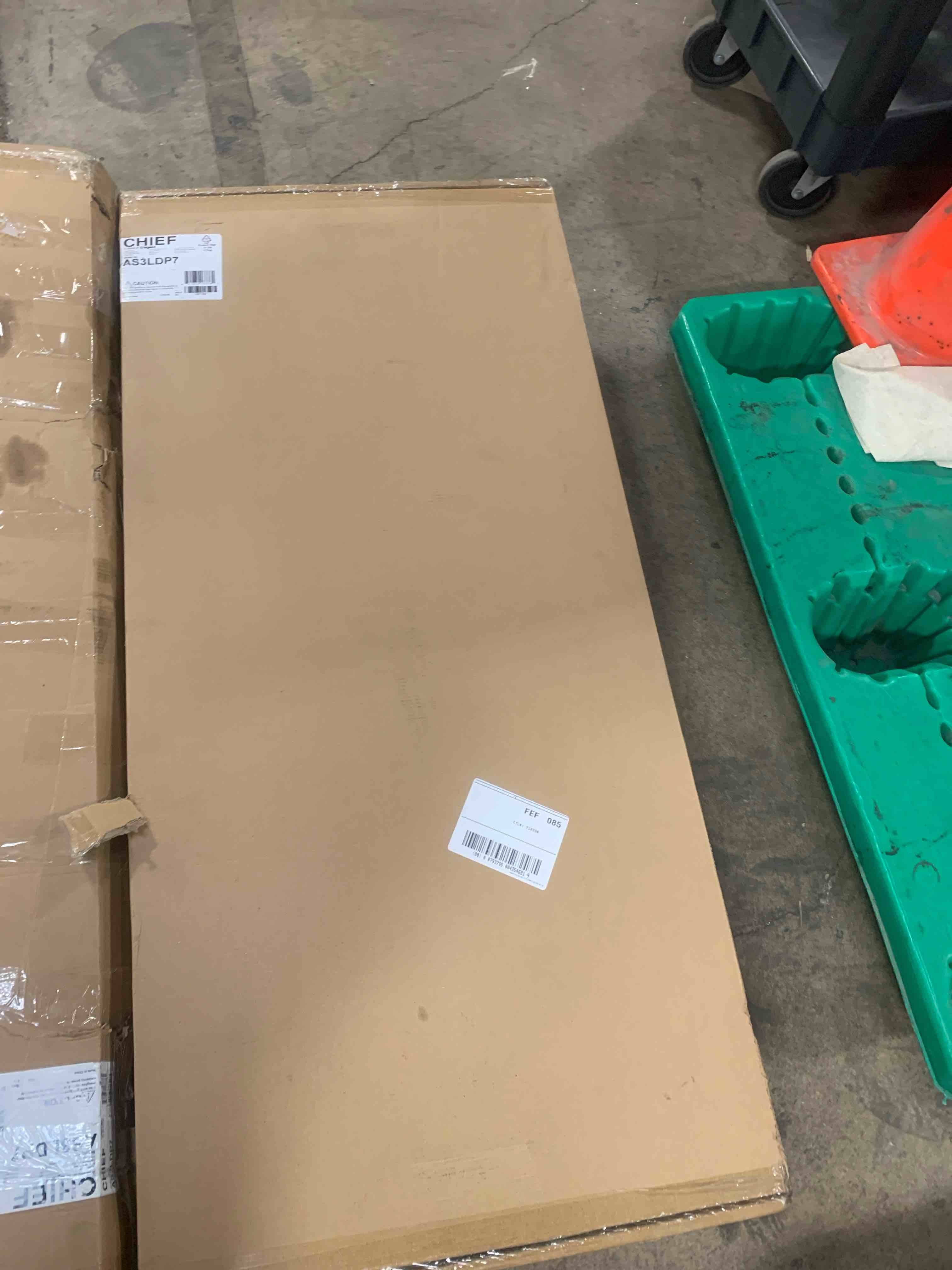 Condition photo showing New/Like New for Chief Tempo PDU Bundle Flat Panel Wall Mount  For 49-86 Inch Displays  VESA Wall Mount  Black