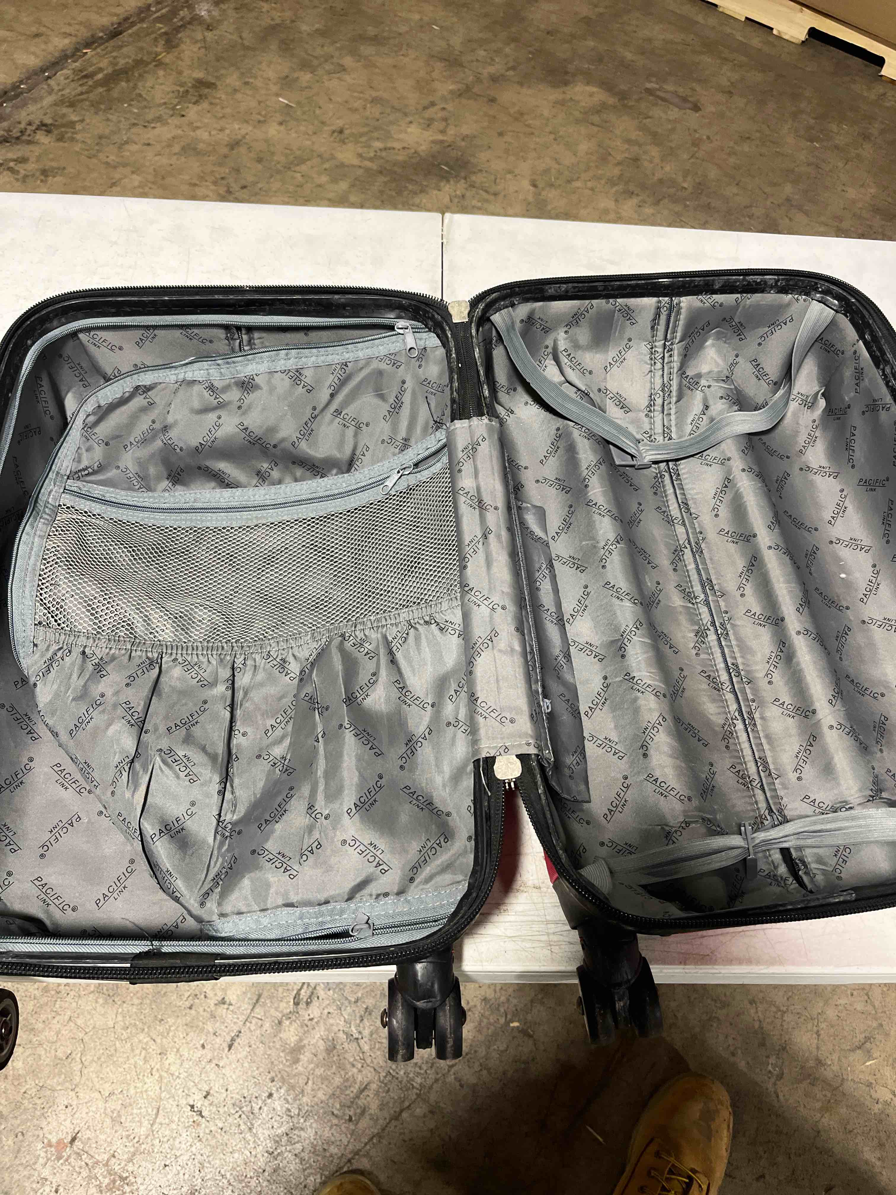 suit case
