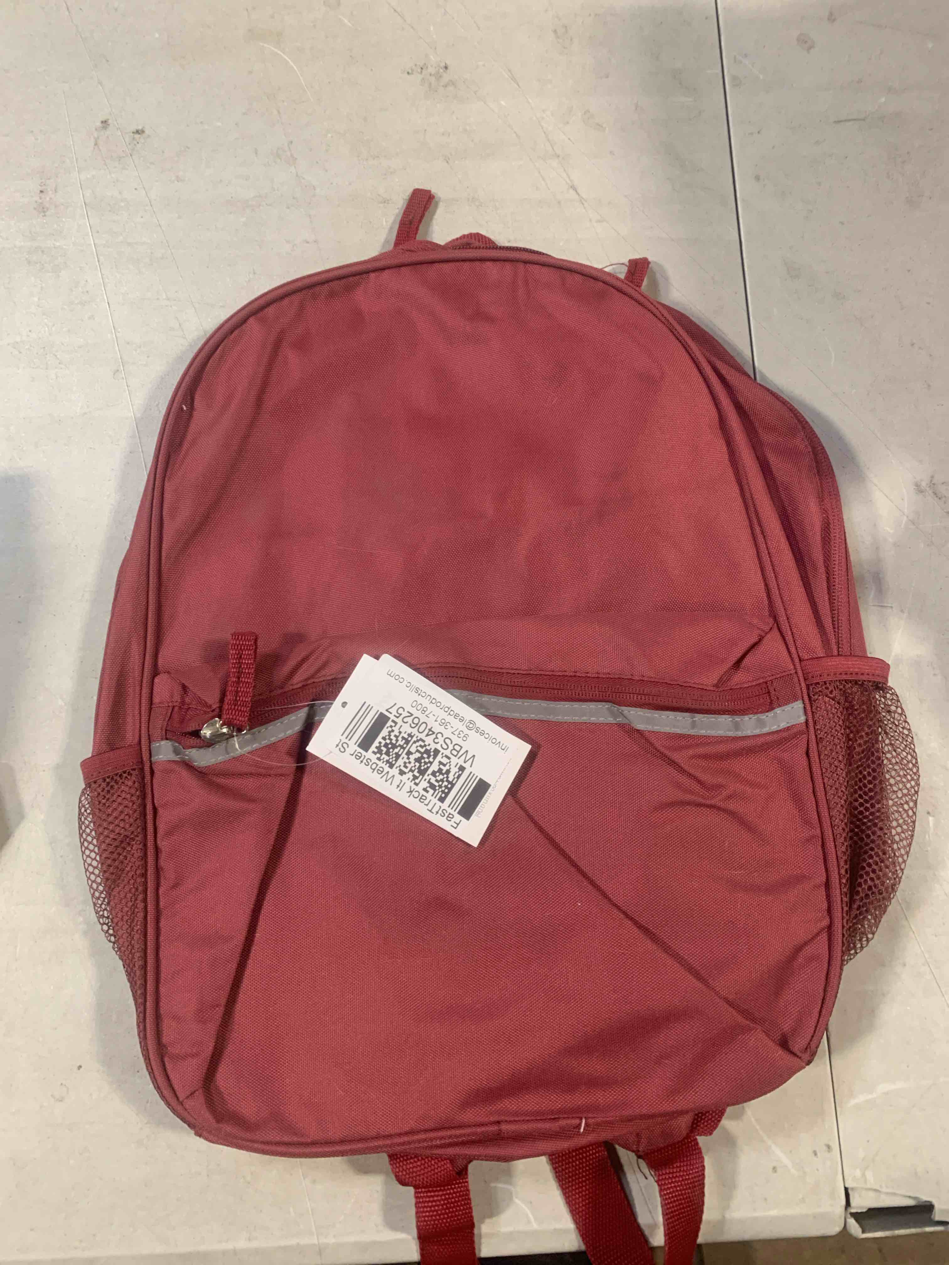 Condition photo showing Good Condition for 23L Backpack - Dealworthy™ Red: Fits 16-inch Laptop, Recycled Polyester