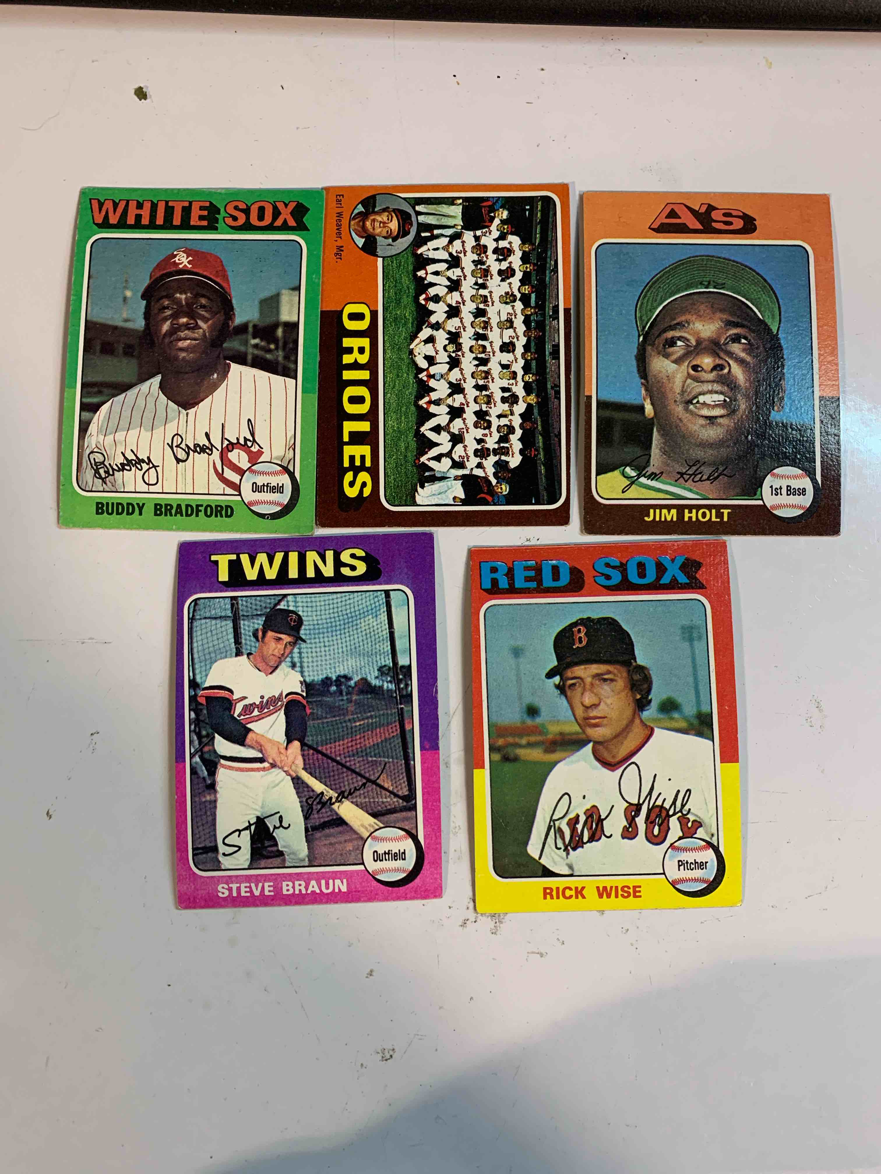 Condition photo showing Good Condition for Sport Card Lot 