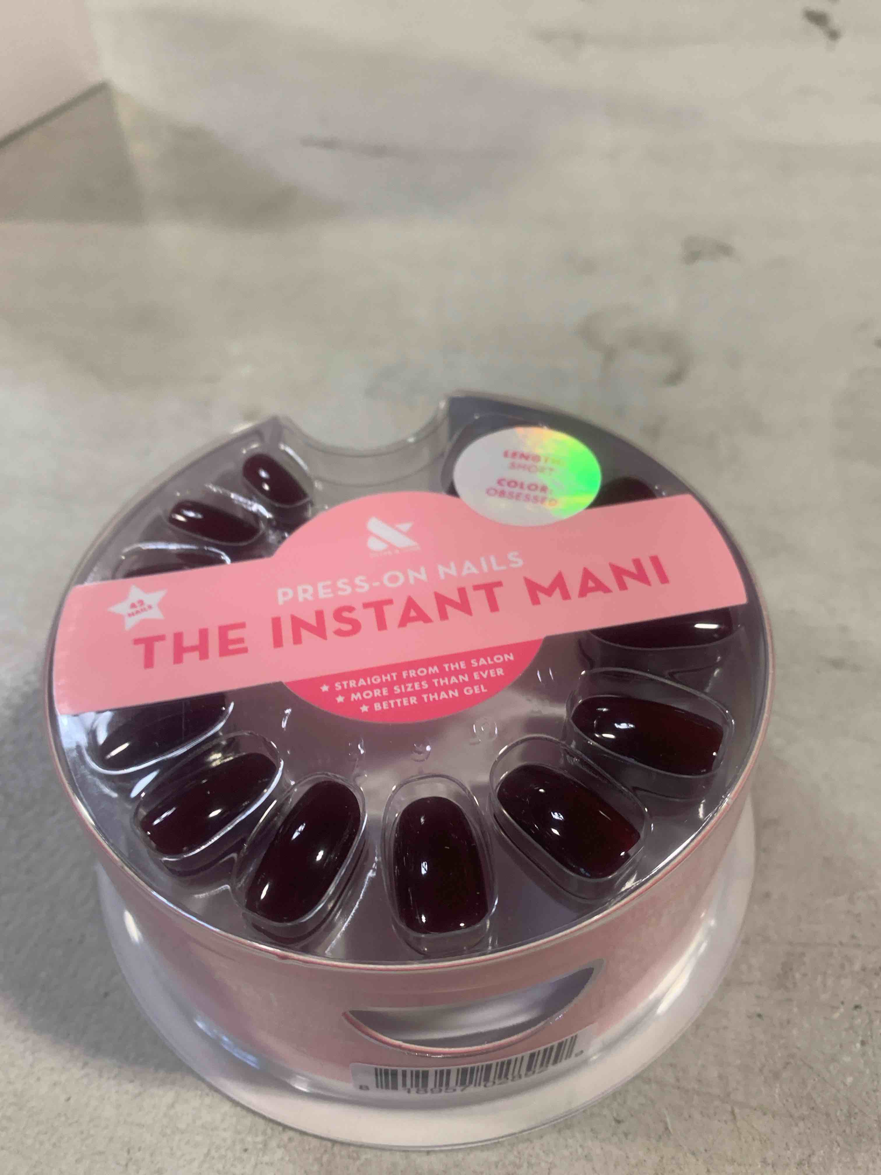 Condition photo showing New/Like New for Olive & June Press-On Fake Nails - Short Round Obsessed - 42ct