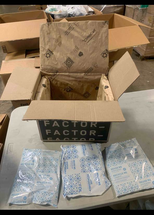 Condition photo showing Good Condition for 11.5” x 13” Factor Insulated Box for Shipping, Fo