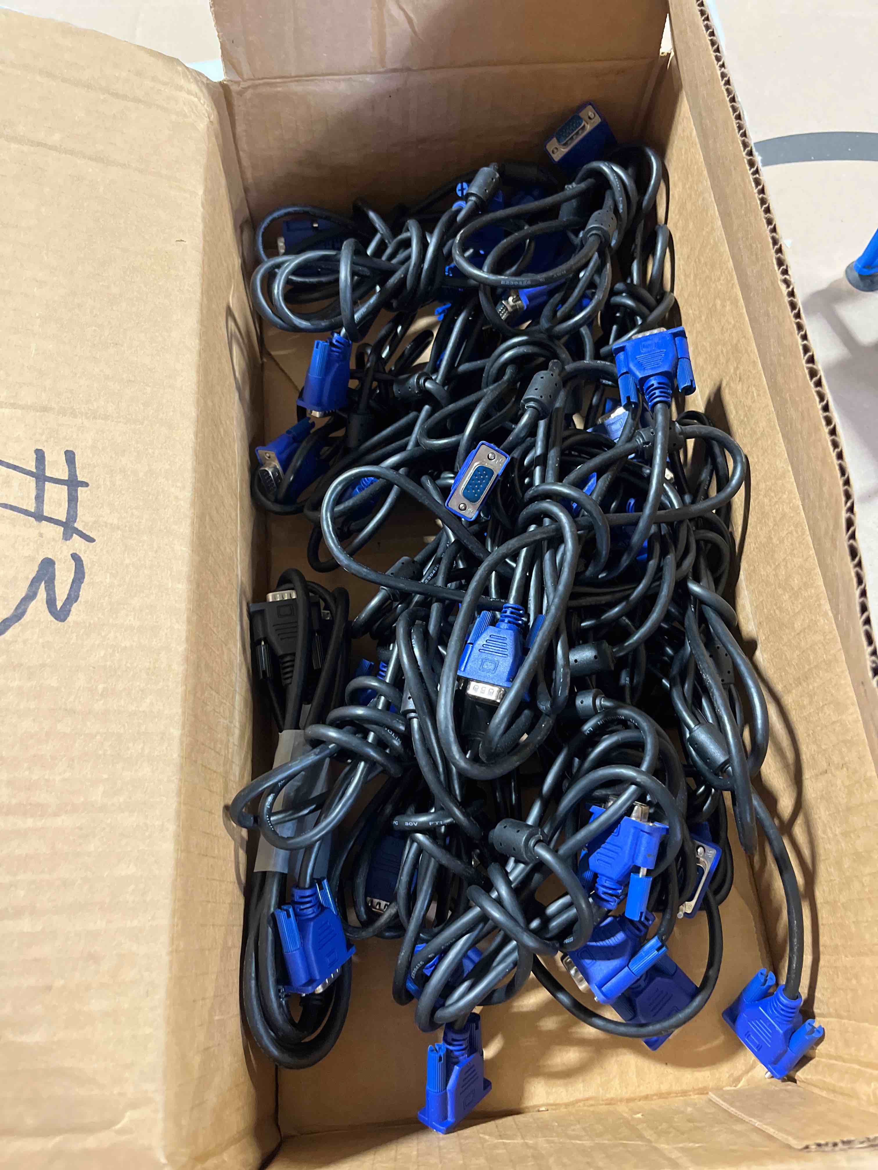 20 - vga cables