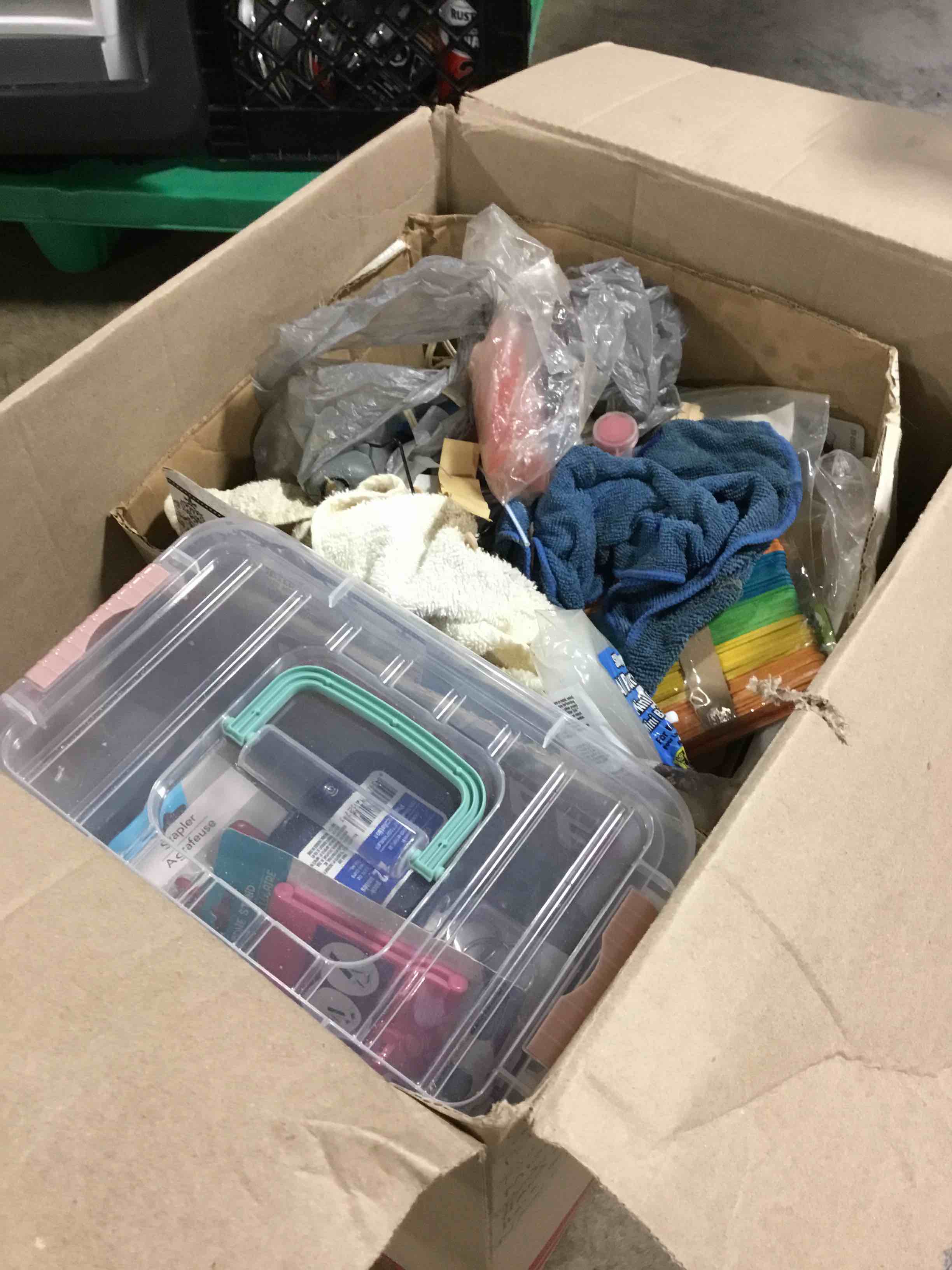 BOX LOT OF ASSORTED ITEMS