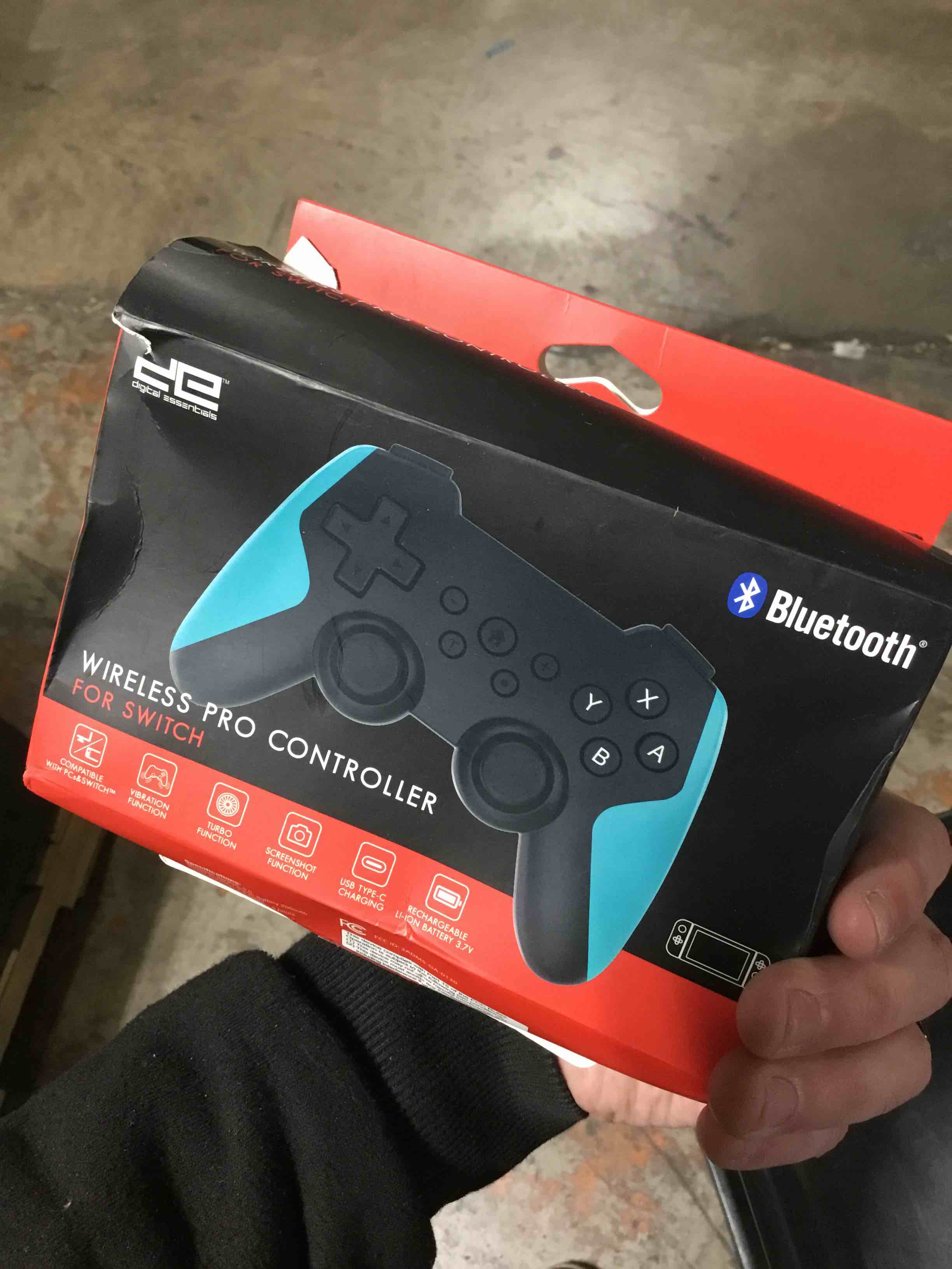 DIGITAL ESSENTIALS WIRELESS PRO CONTROLLER FOR SWITCH