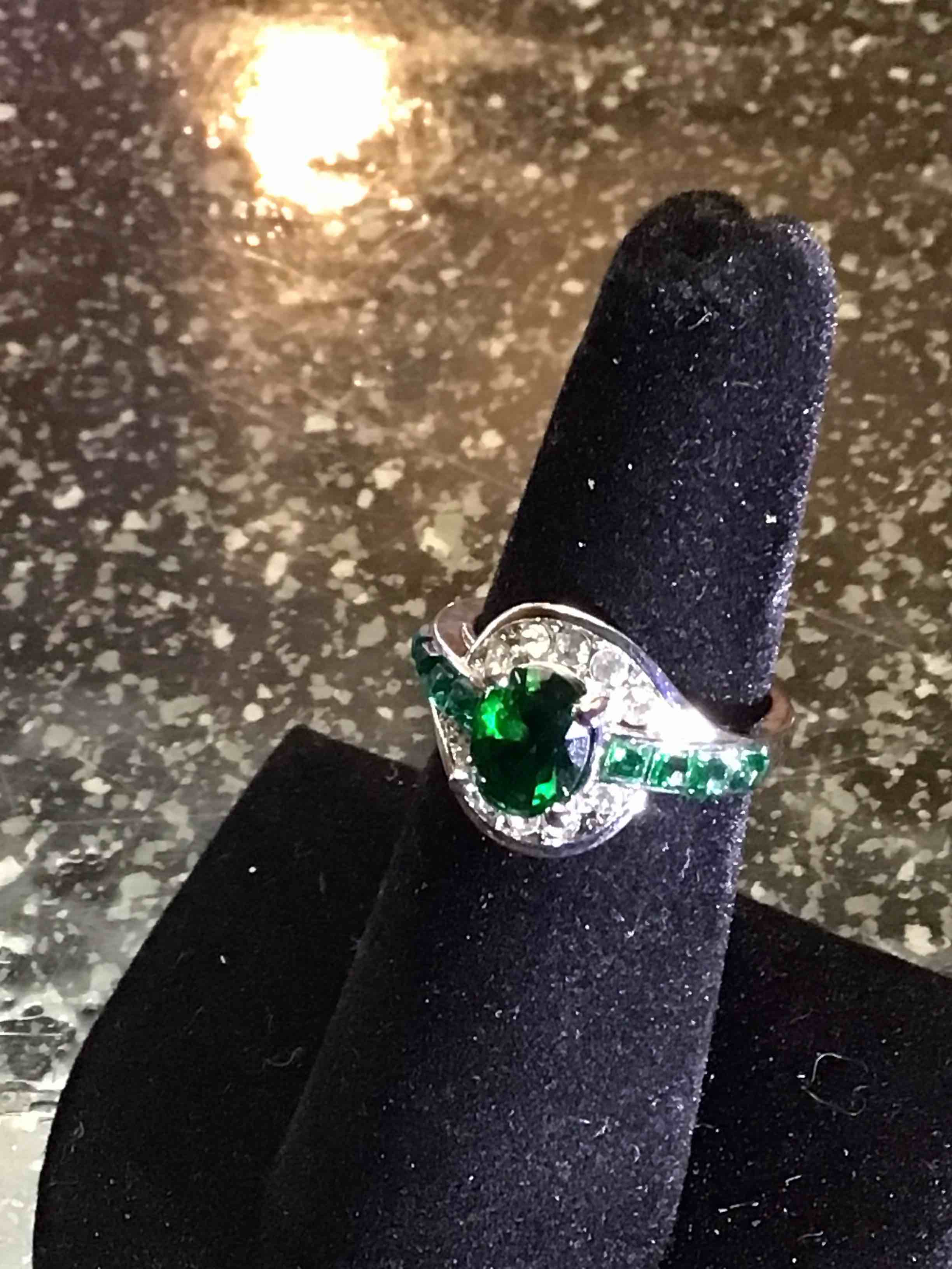 Beautiful - 925 Silver Plated - Emerald/Sapphire Ring - size - 7