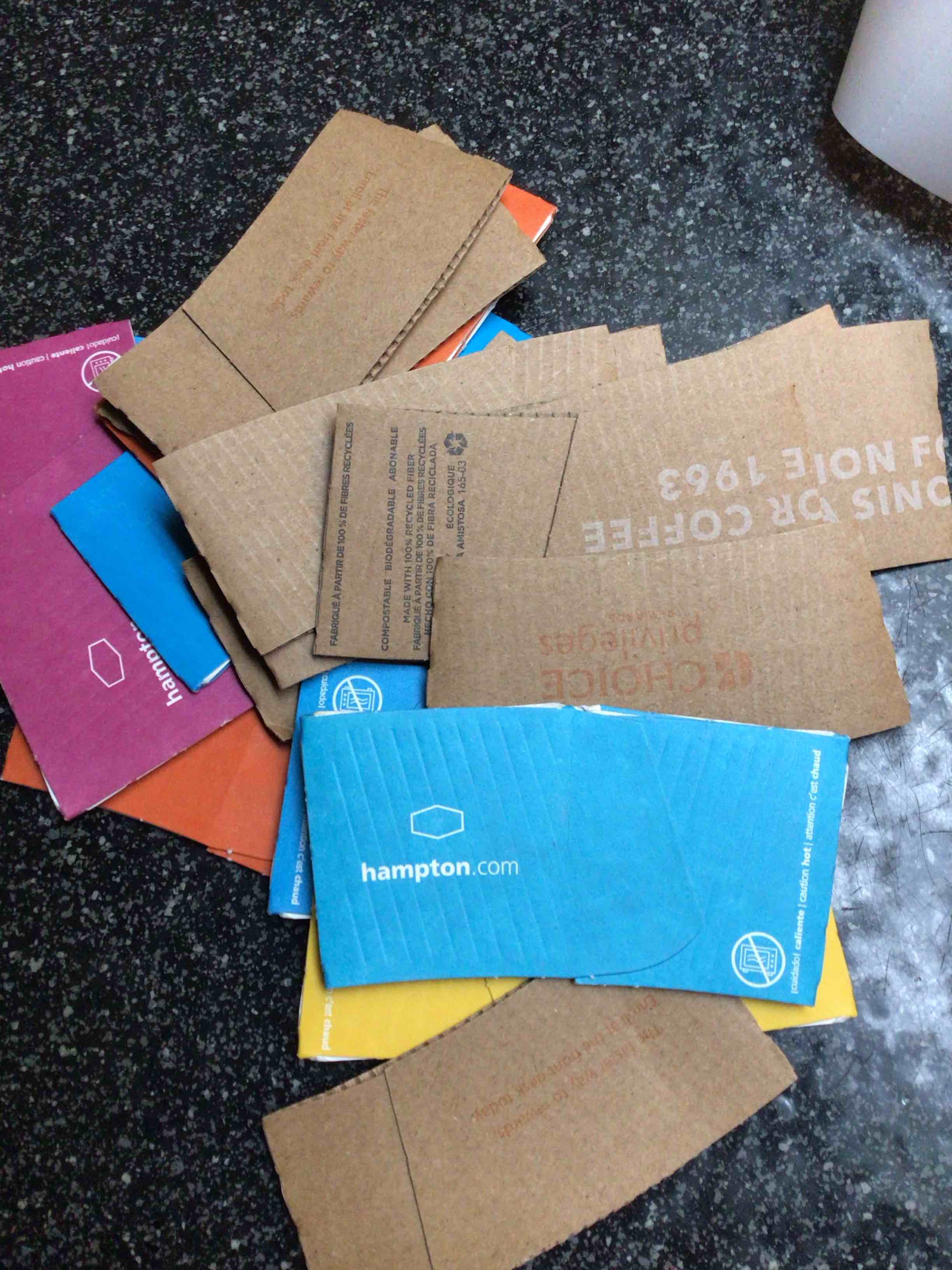 Kraft Paper Coffee Cup Sleeves 18 Packs - Coffee Sleeves, Disposable Corrugated Cup Sleeves Holder for Protective Hot and Cold Insulation, Fits 10, 12, 16, 20 oz Paper Cups (Cup Not Included)