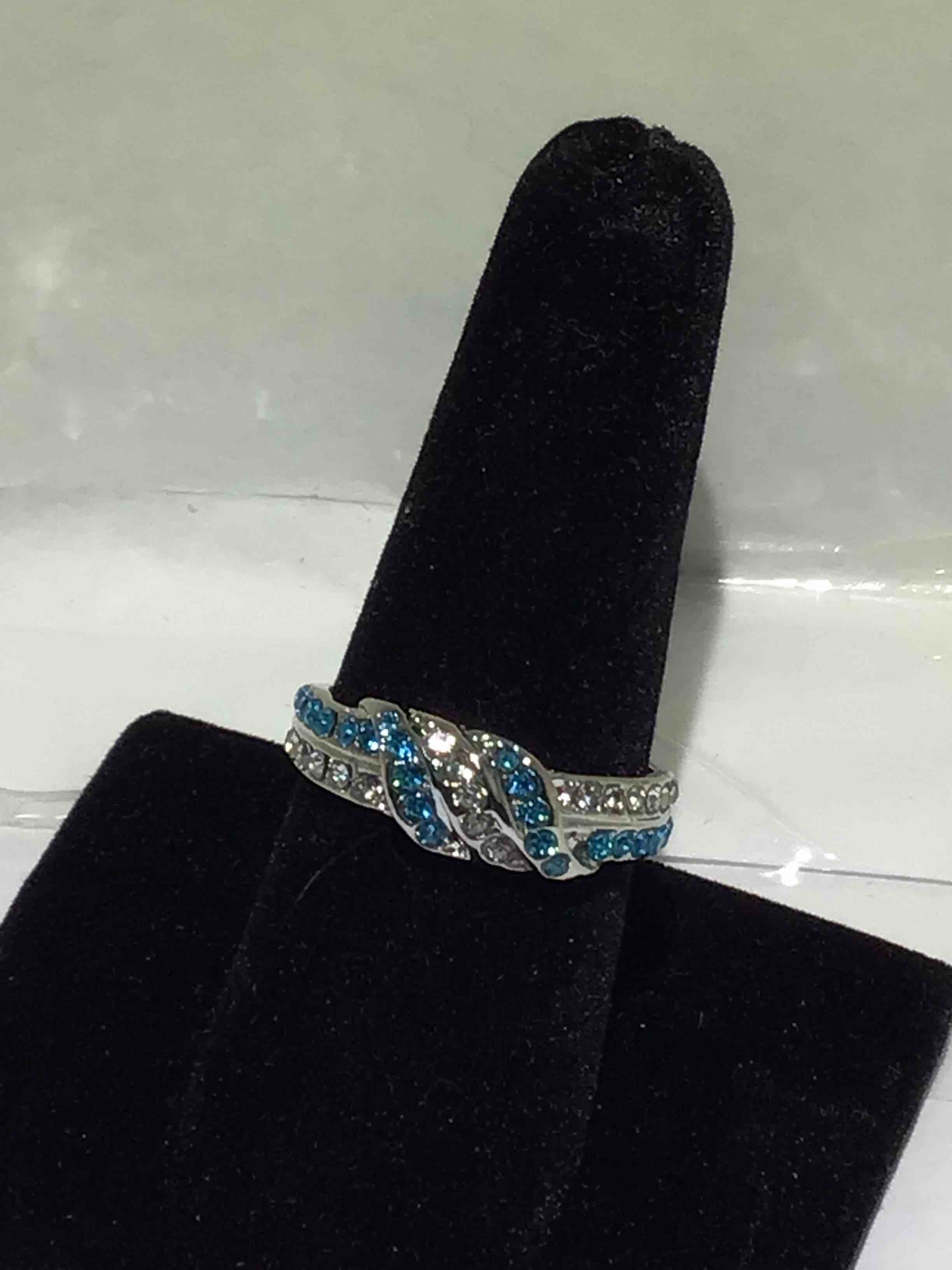 Beautiful - 925 Silver Plated - Light Blue - Sapphire Ring - size - 8 