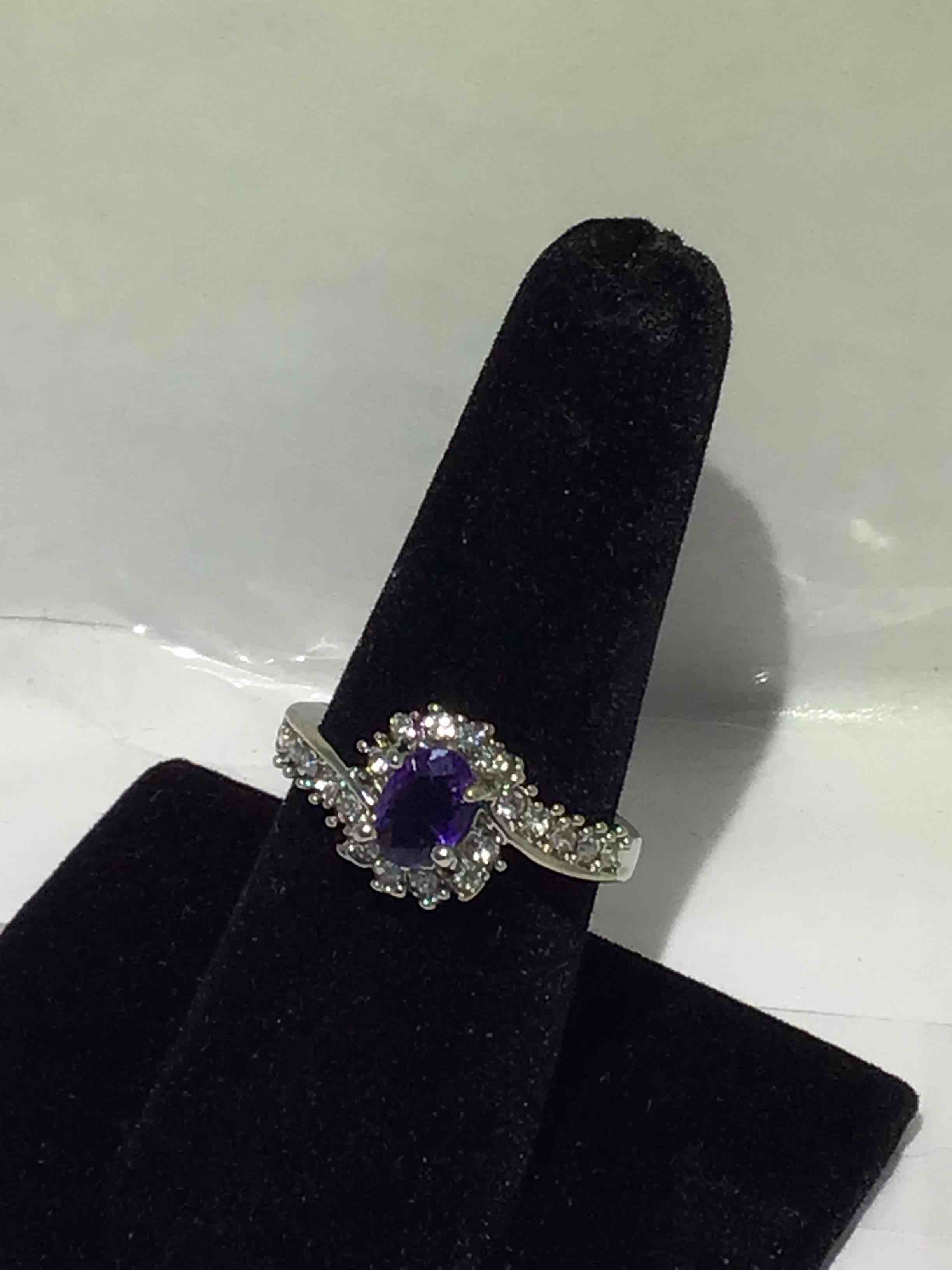 Beautiful - 925 Silver Plated - Amethyst/Sapphire Ring - size - 8 