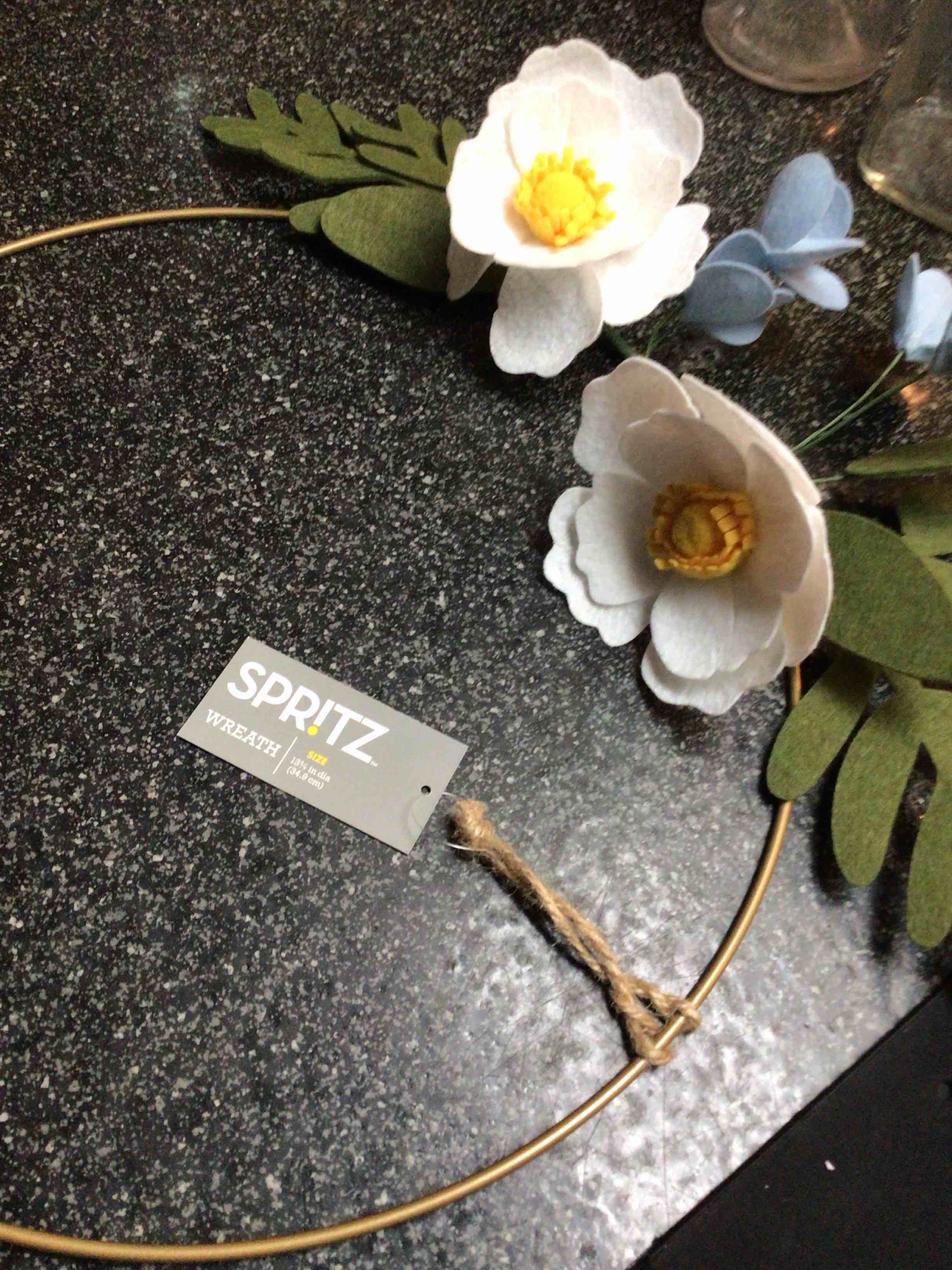 Spritz - Wreath - 13 3/4 in