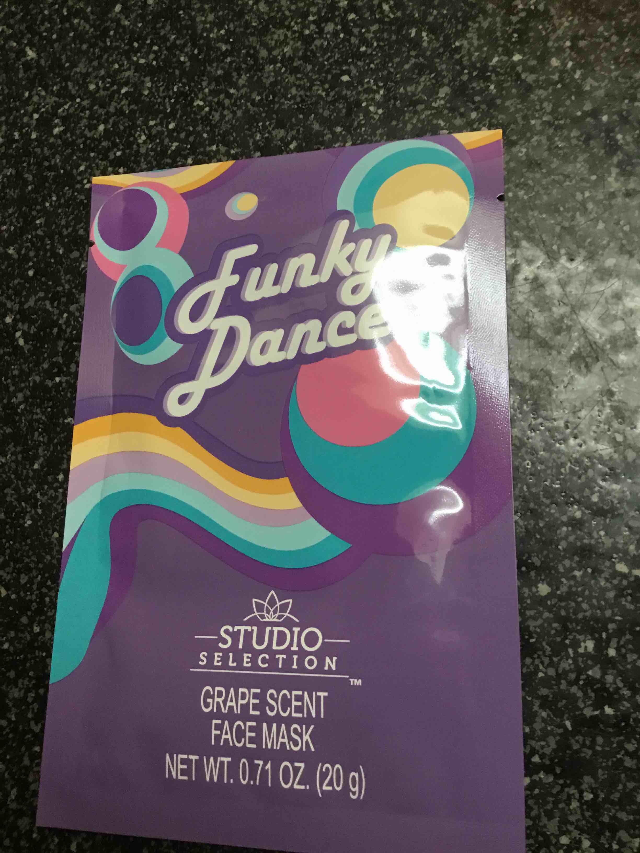Studio Selection - Funky Dance - Grape Scent - Face Mask .71 oz 
