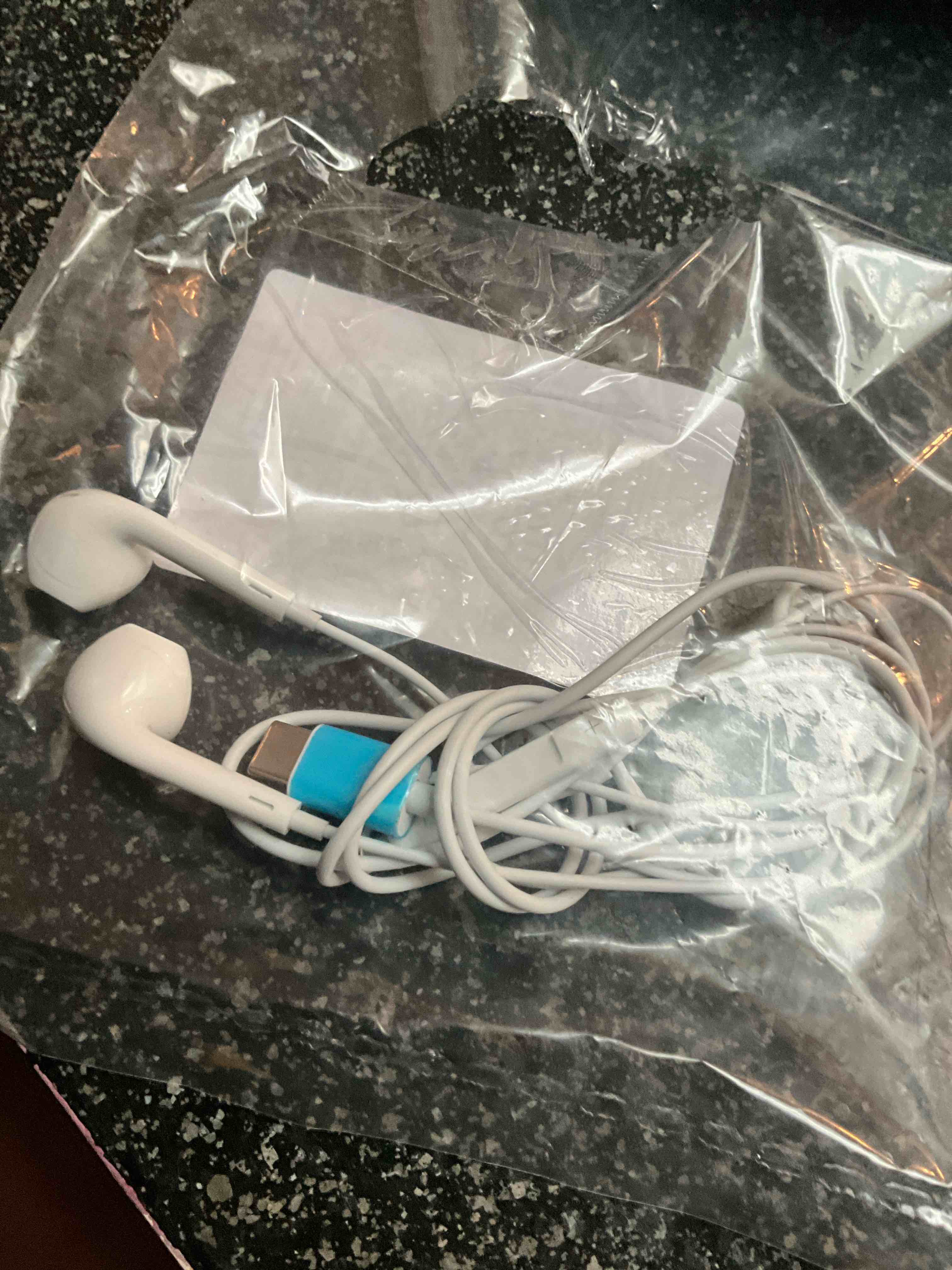 Apple EarPods Headphones with Lightning Connector, Wired Ear Buds for iPhone with Built-in Remote to Control Music, Phone Calls, and Volume