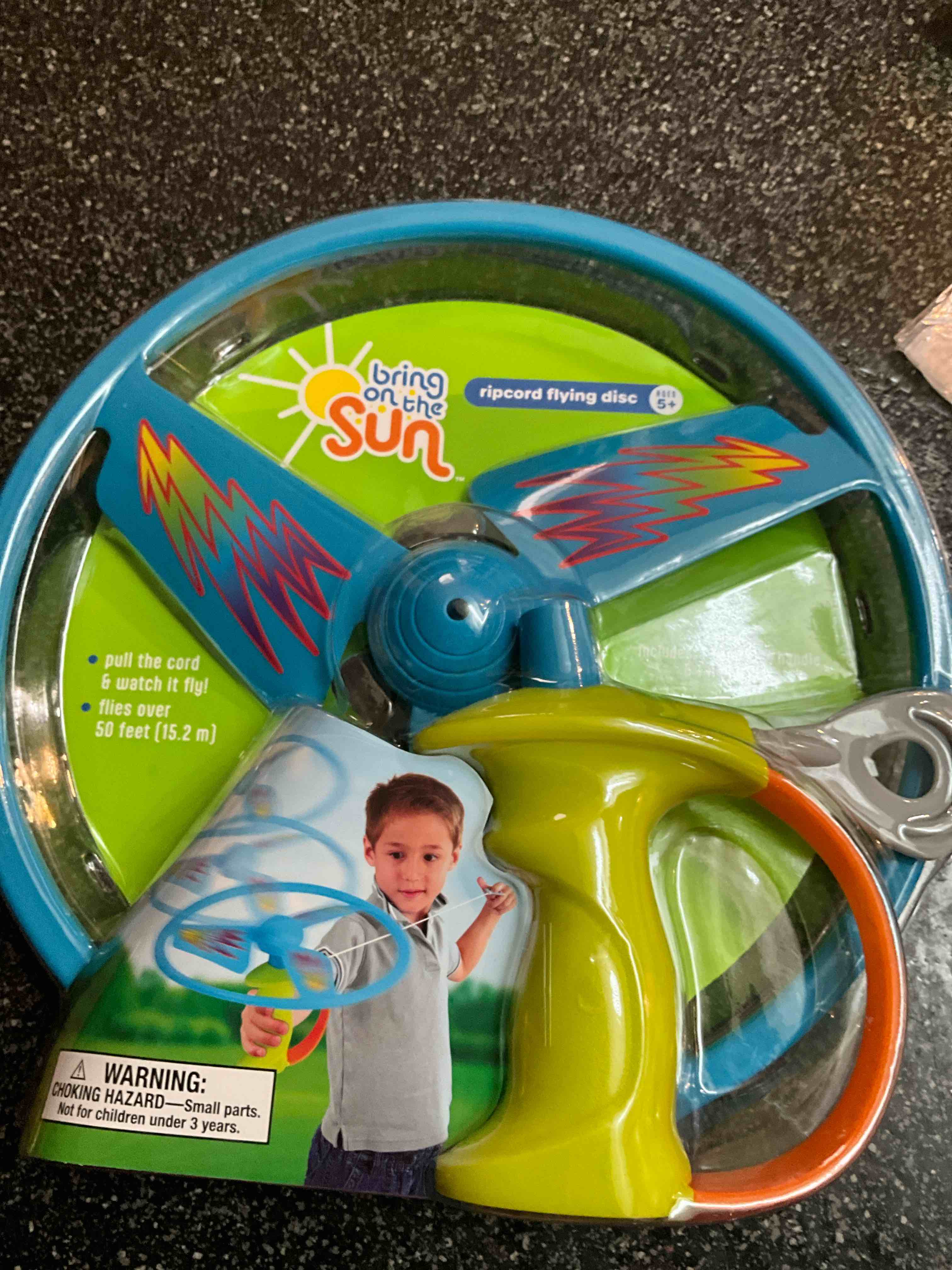 Rip Cord Flying Disc - STEM Toy for Kids 5+ - Flies 50+ Feet!