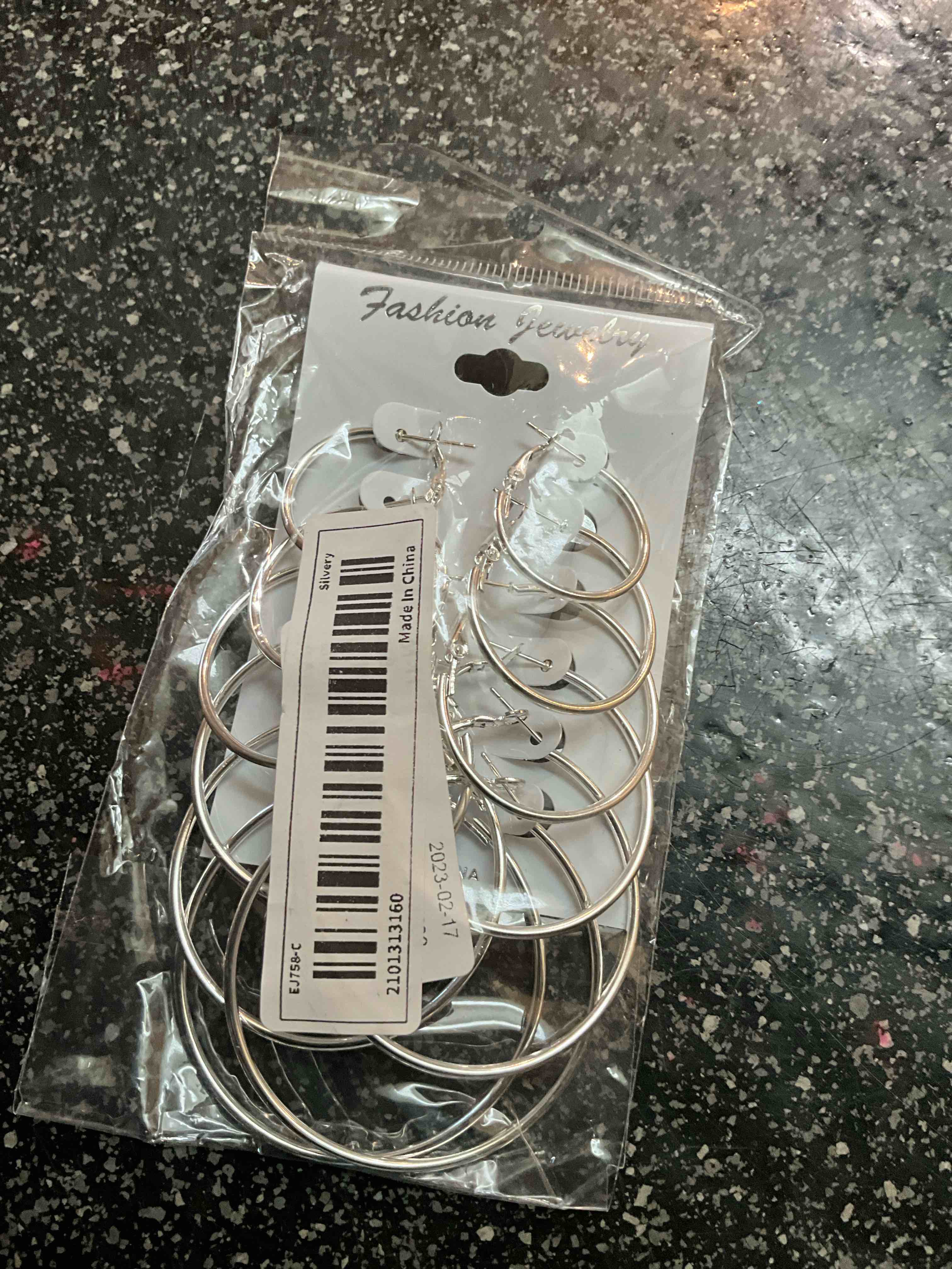 Hoop Earrings - Silver - 6 pairs 