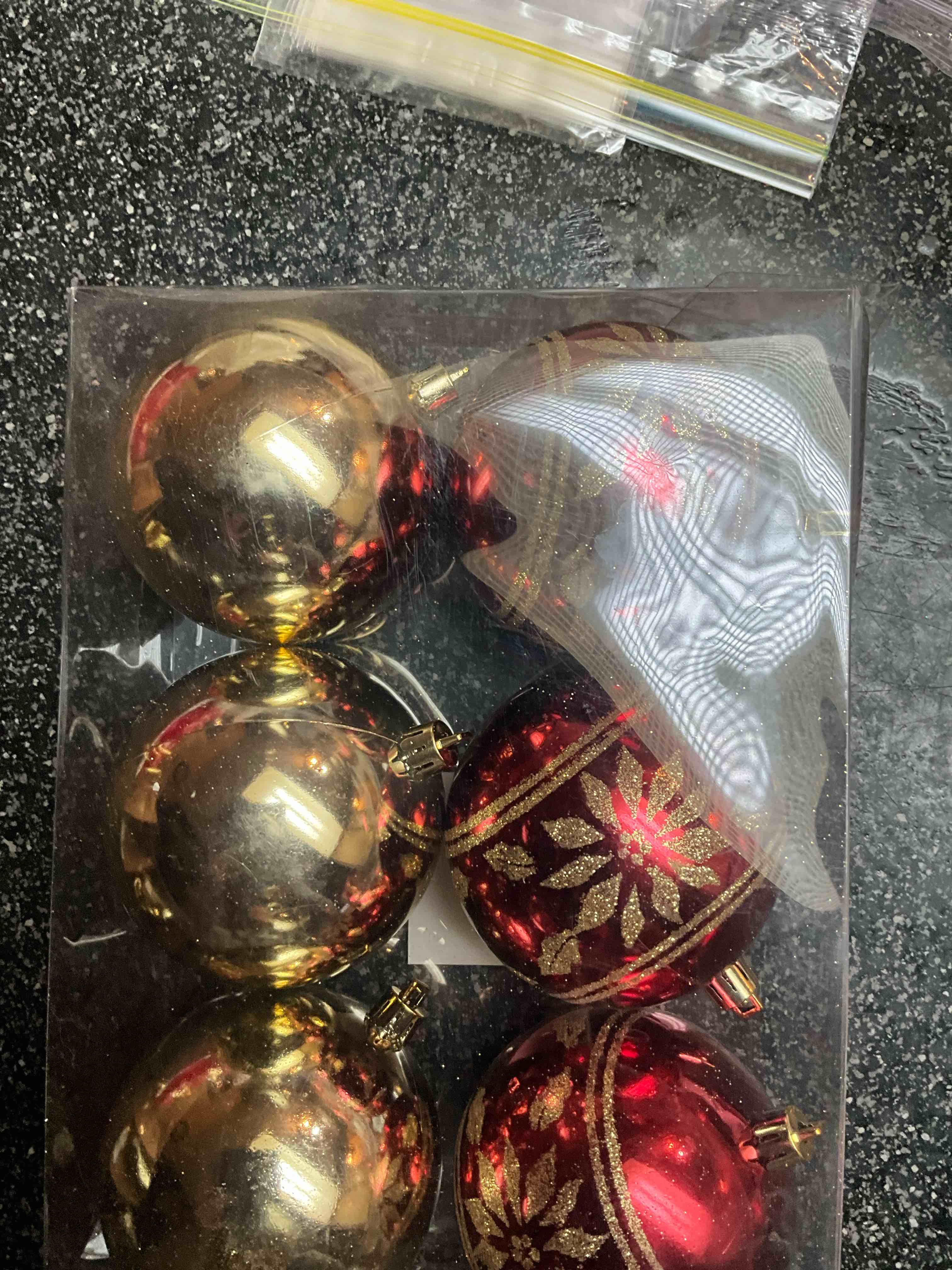 Ornaments - Shatter Proof - 8 count - Red/Gold  