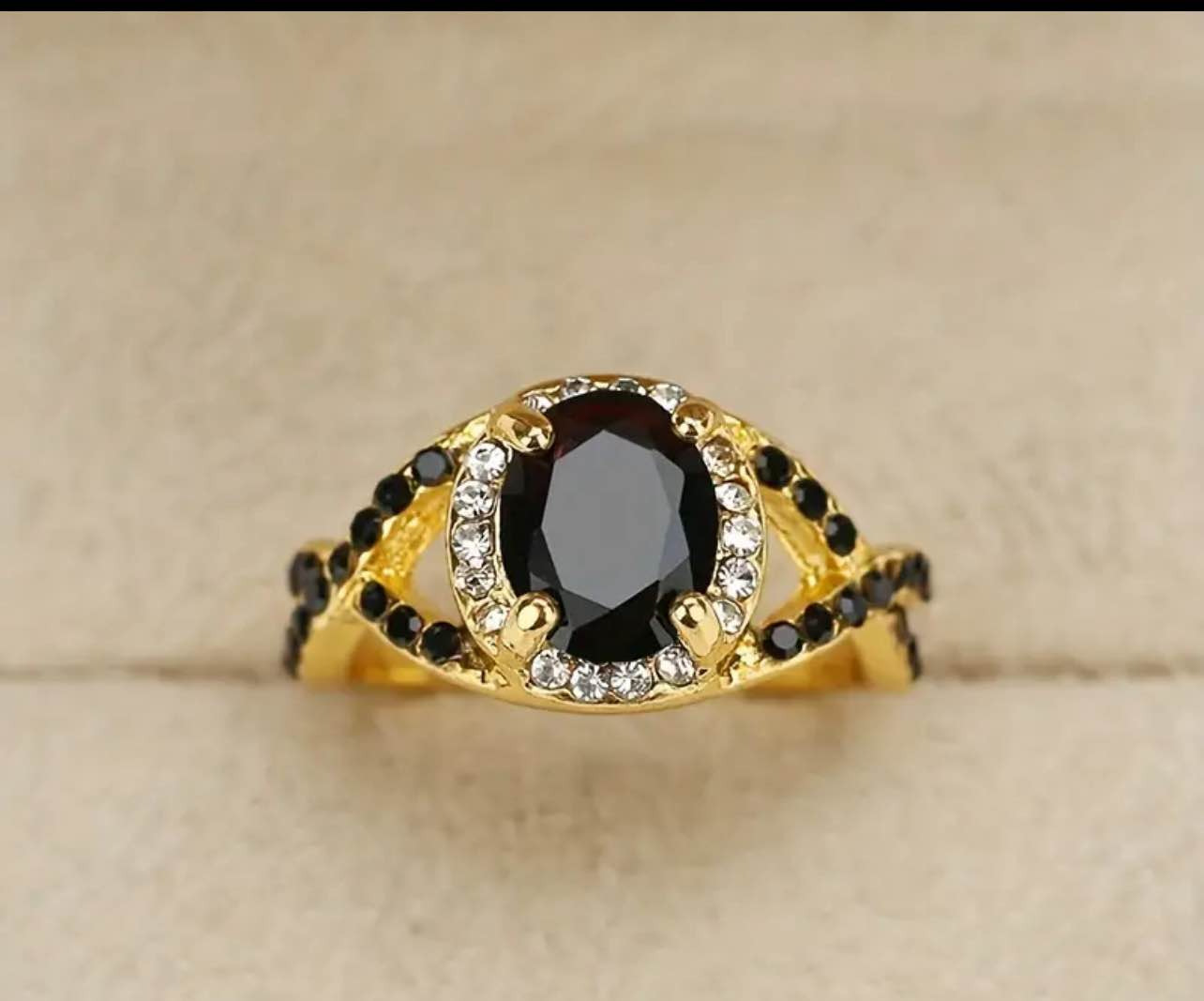 Beautiful 18K Gold Plated Sapphire ring sz 8