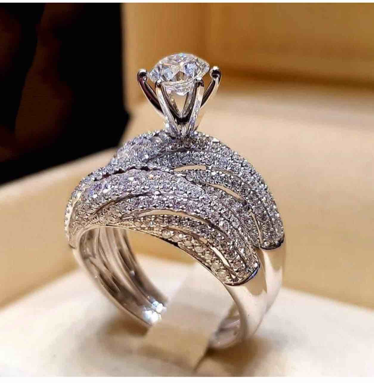 Beautiful 925 Silver Plated Sapphire Ring Sz 7