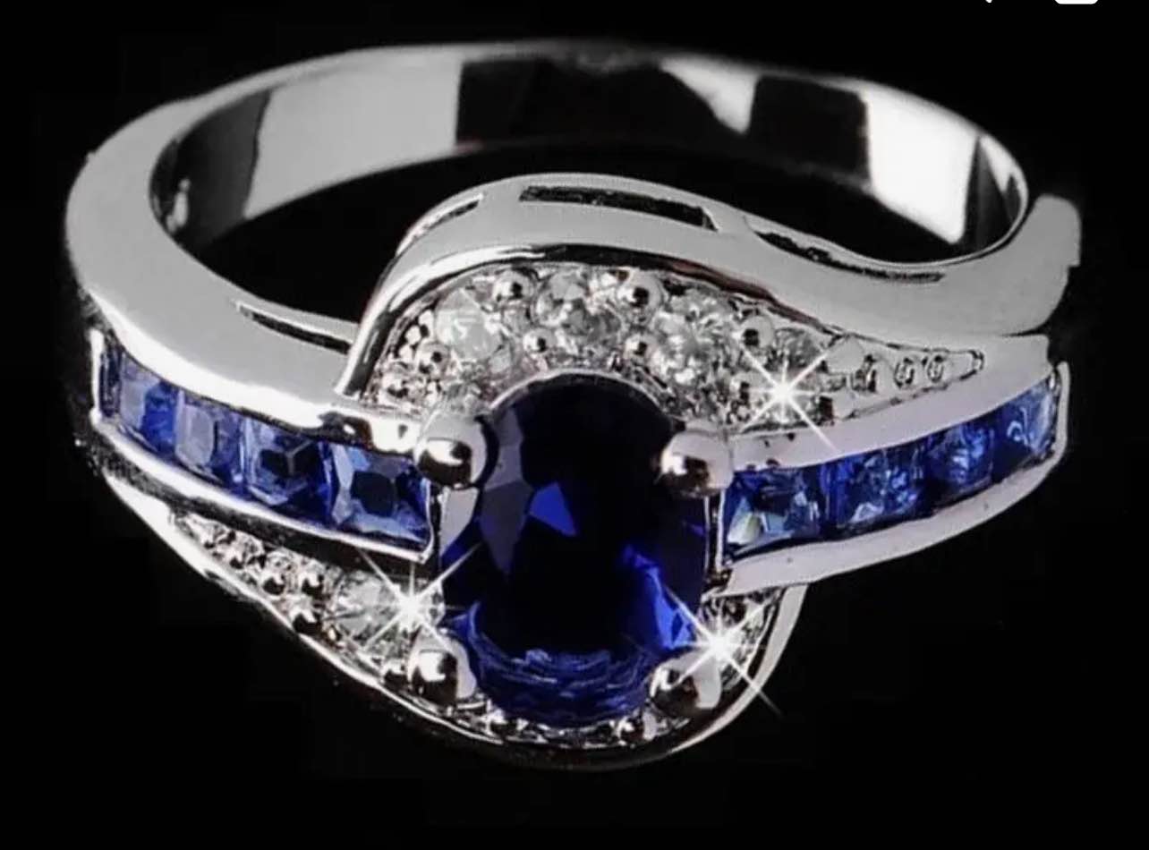 Beautiful 925 Silver Plated Blue Sapphire Ring Sz 8