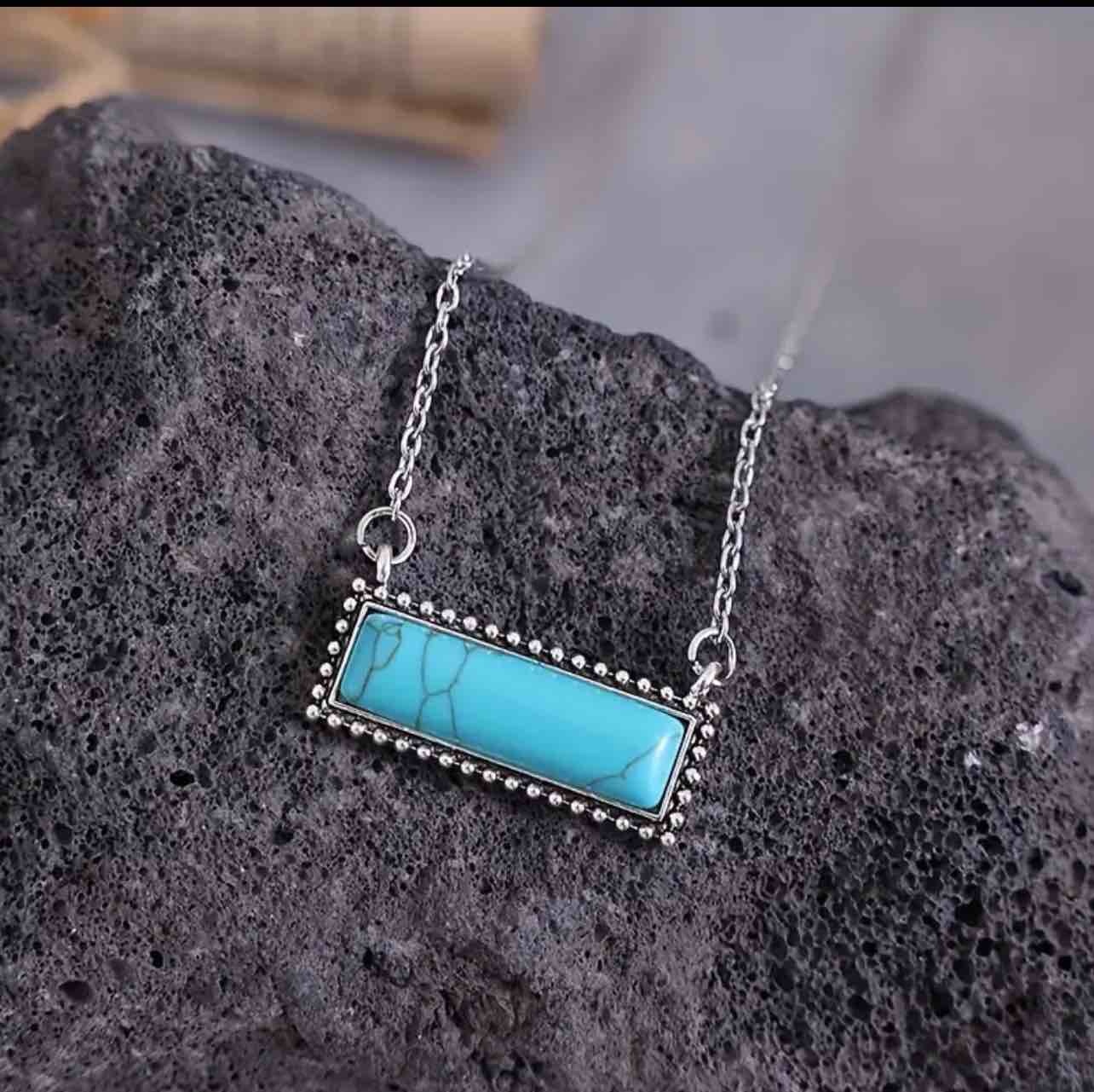 Gorgeous 925 Silver Plated Turquoise Necklace