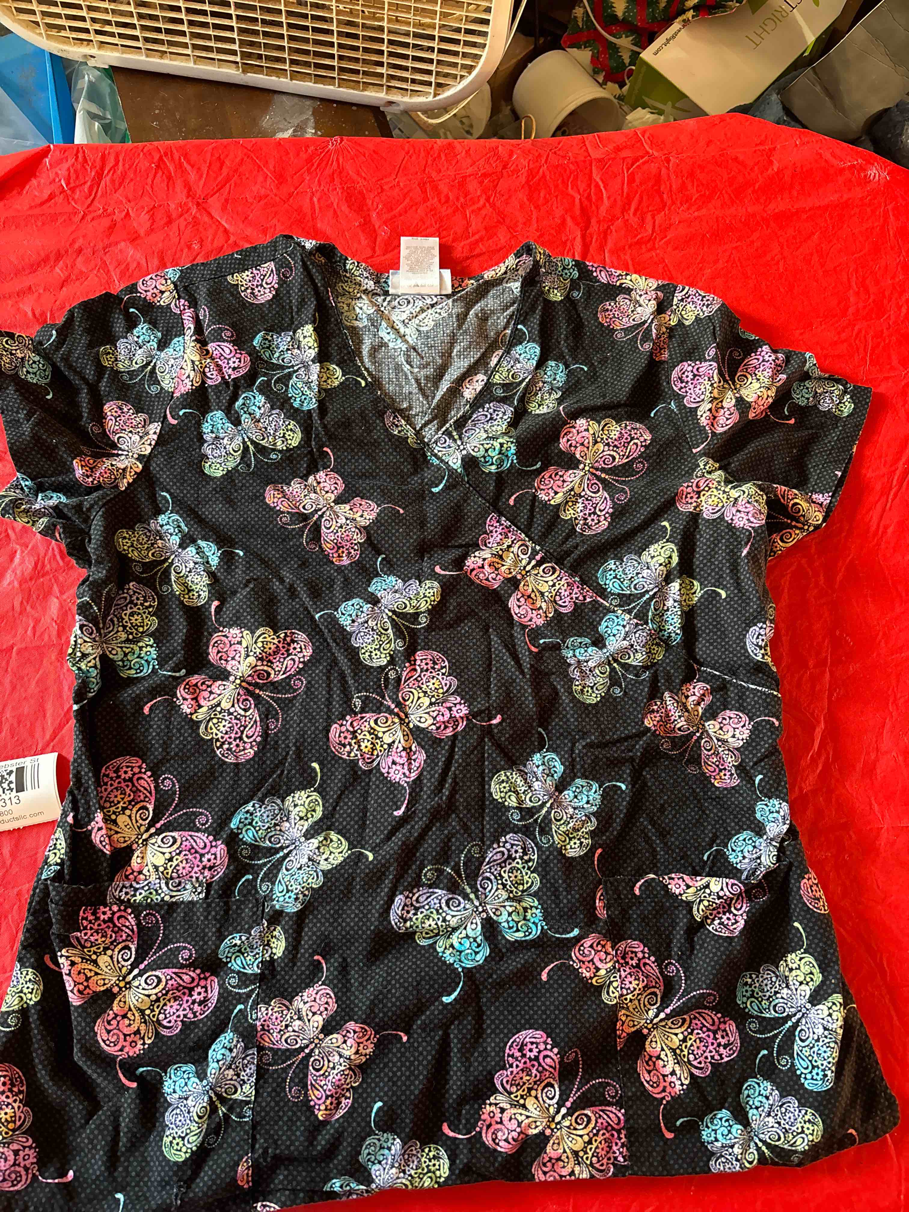 scrub top size large 