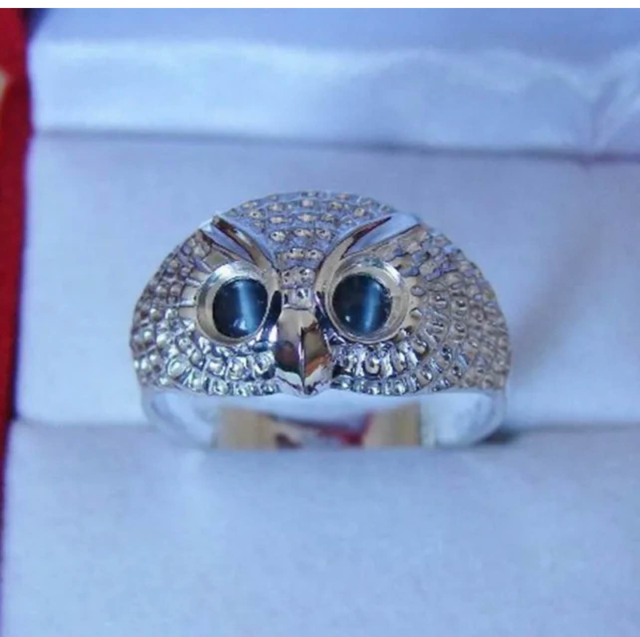 Gorgeous silver ring size 8