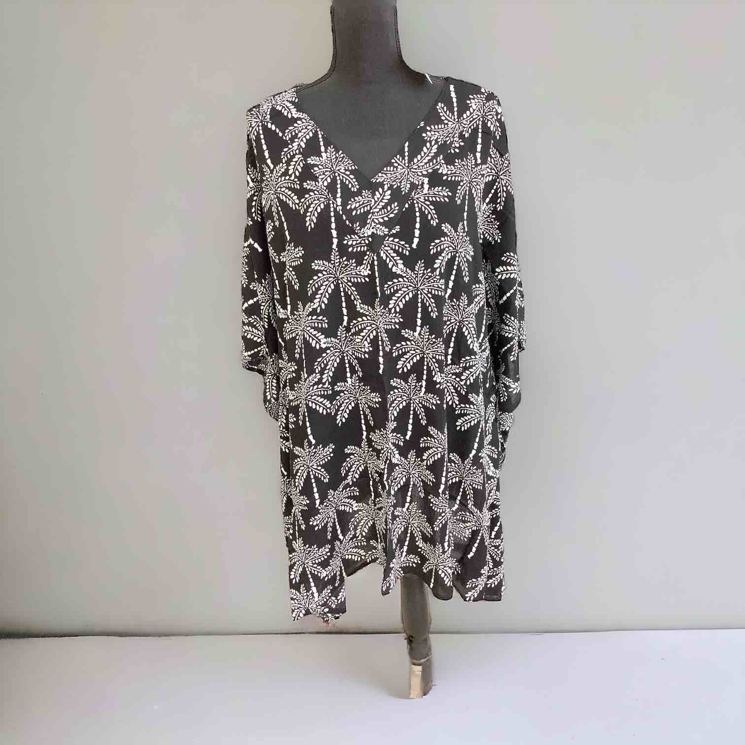 One Size, Mountain Mamas Coverup