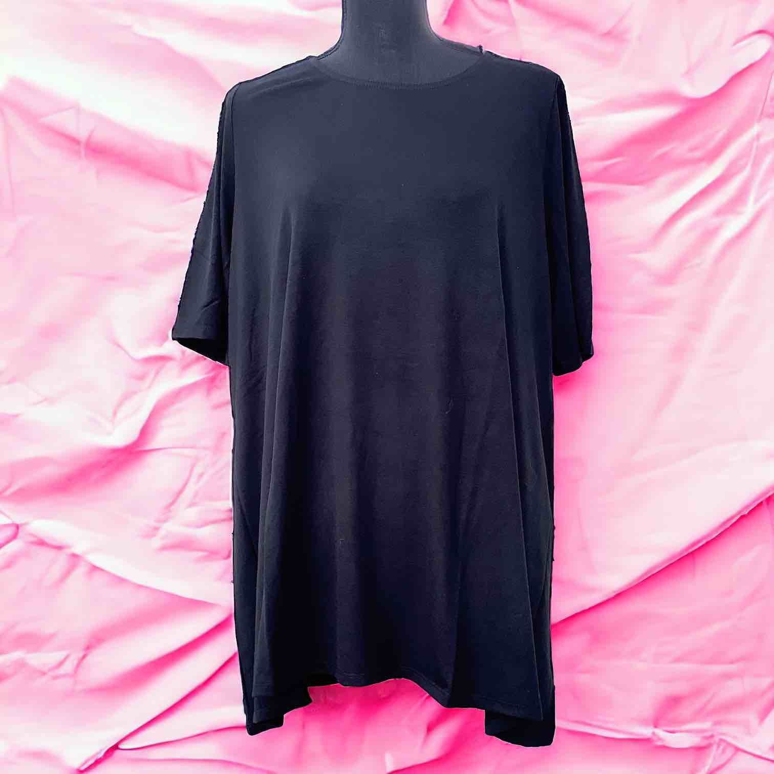 XXL Mountain Mamas Silky Flowy T-Shirt - Black