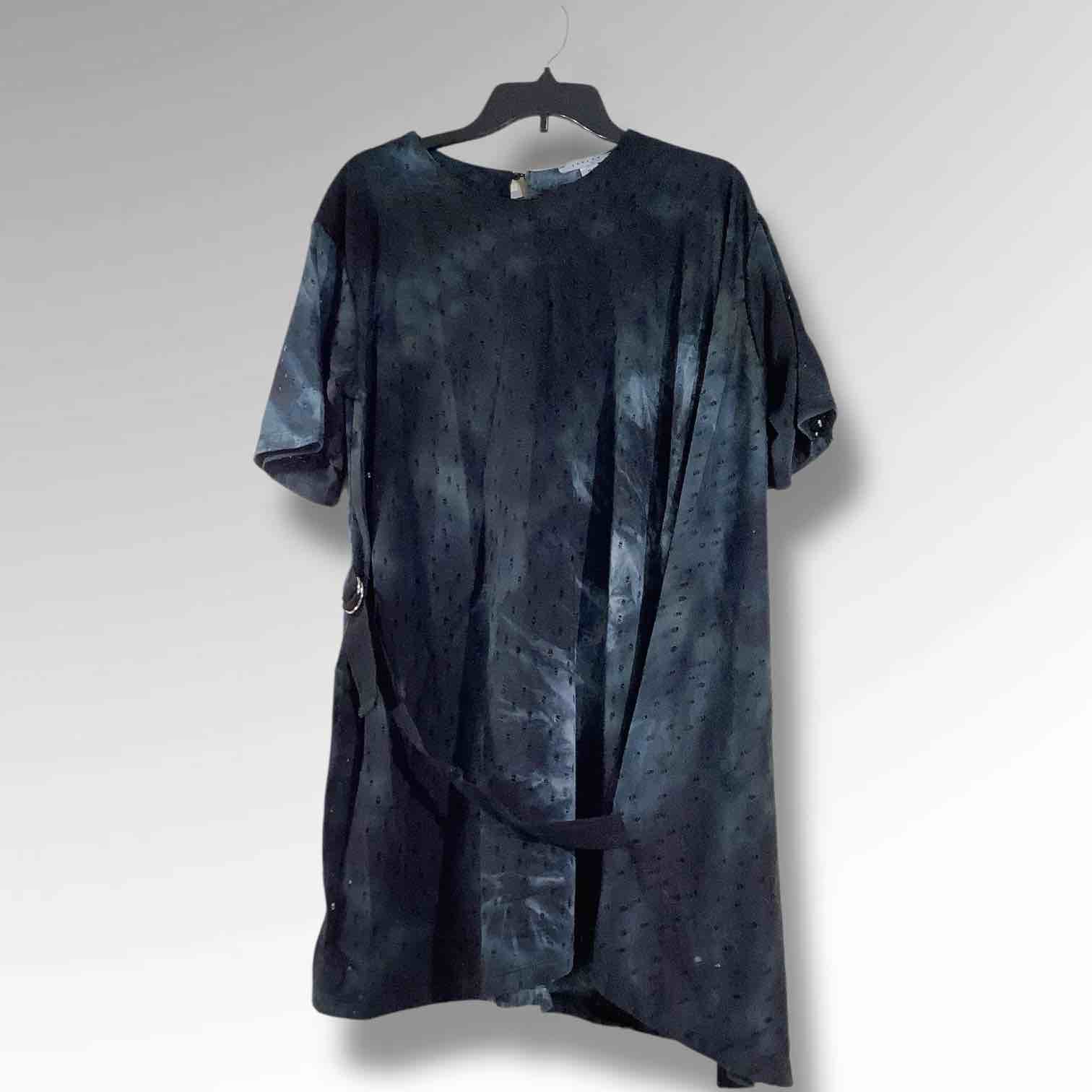 Small, Belted Dress/Shirt