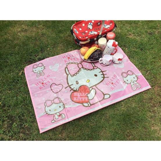 Hello Kitty Picnic Mat