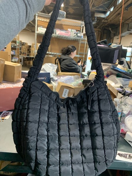 https://s3.amazonaws.com/lotting-images-prod/webster/WEB30144512_1731422176527.jpeg