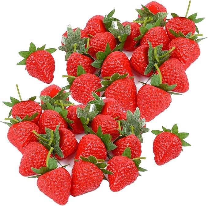 IETONE 50 Pieces Artificial Strawberries Lifelike Simulation Realistic Plastic Strawberry Fake Fruit Room Decor Wedding Ornament Party Festival Decoration Photography Props Basket Display Decor