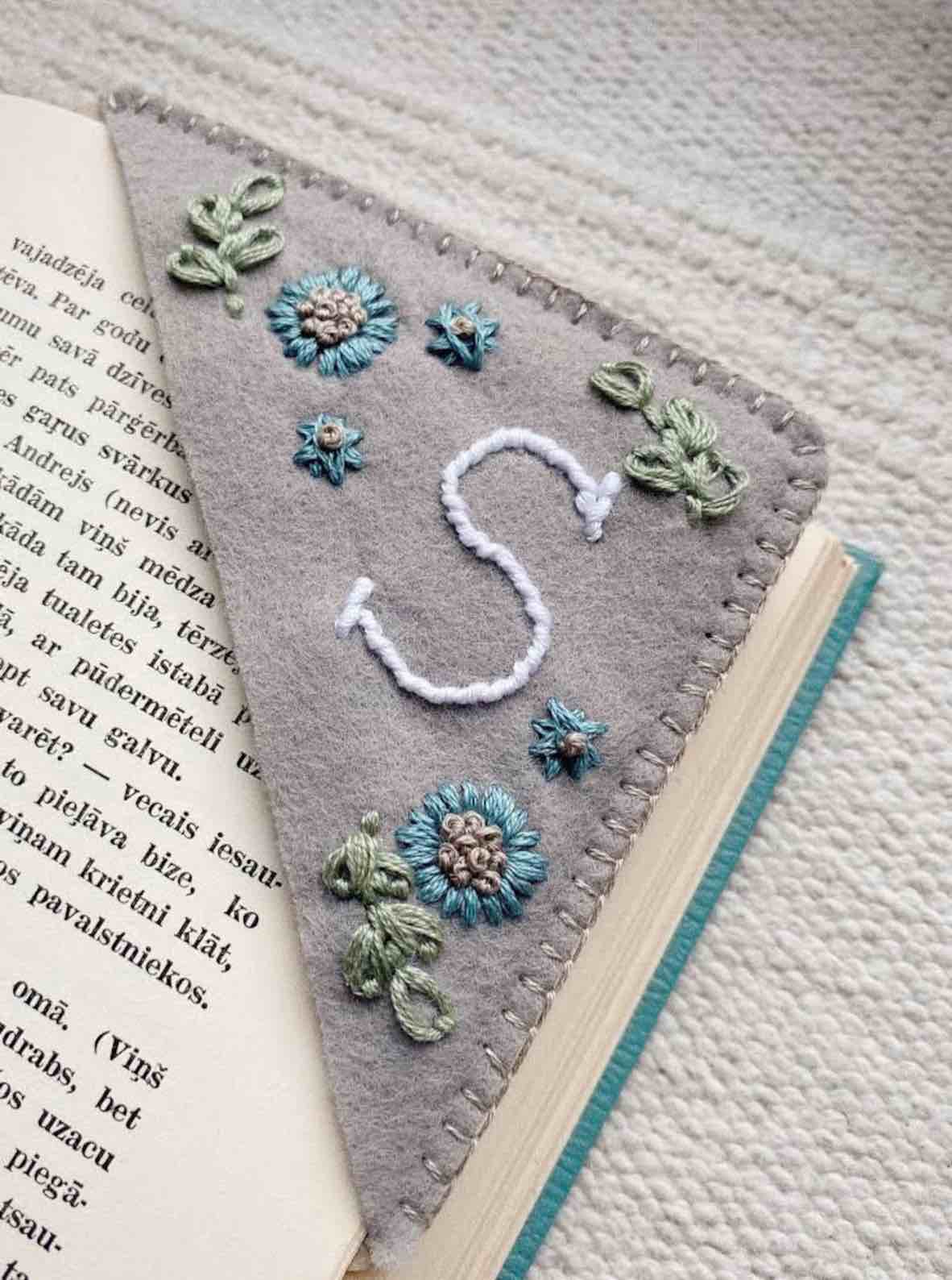 IczVEN 26 Letters Bookmark All Season Spring Summer Fall Winter Bookmarks Hand Embroidered Book Marks for Reading Women Men Book Lovers Gifts Book Accessories Corner Personalized Bookmark (A, Winter)