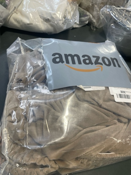 https://s3.amazonaws.com/lotting-images-prod/webster/WEB30267921_1731439035851.jpeg