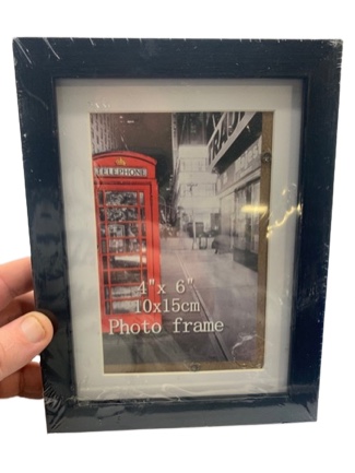 Picture Frame Set 4 x6 inches for wall mounting or table top display (black)